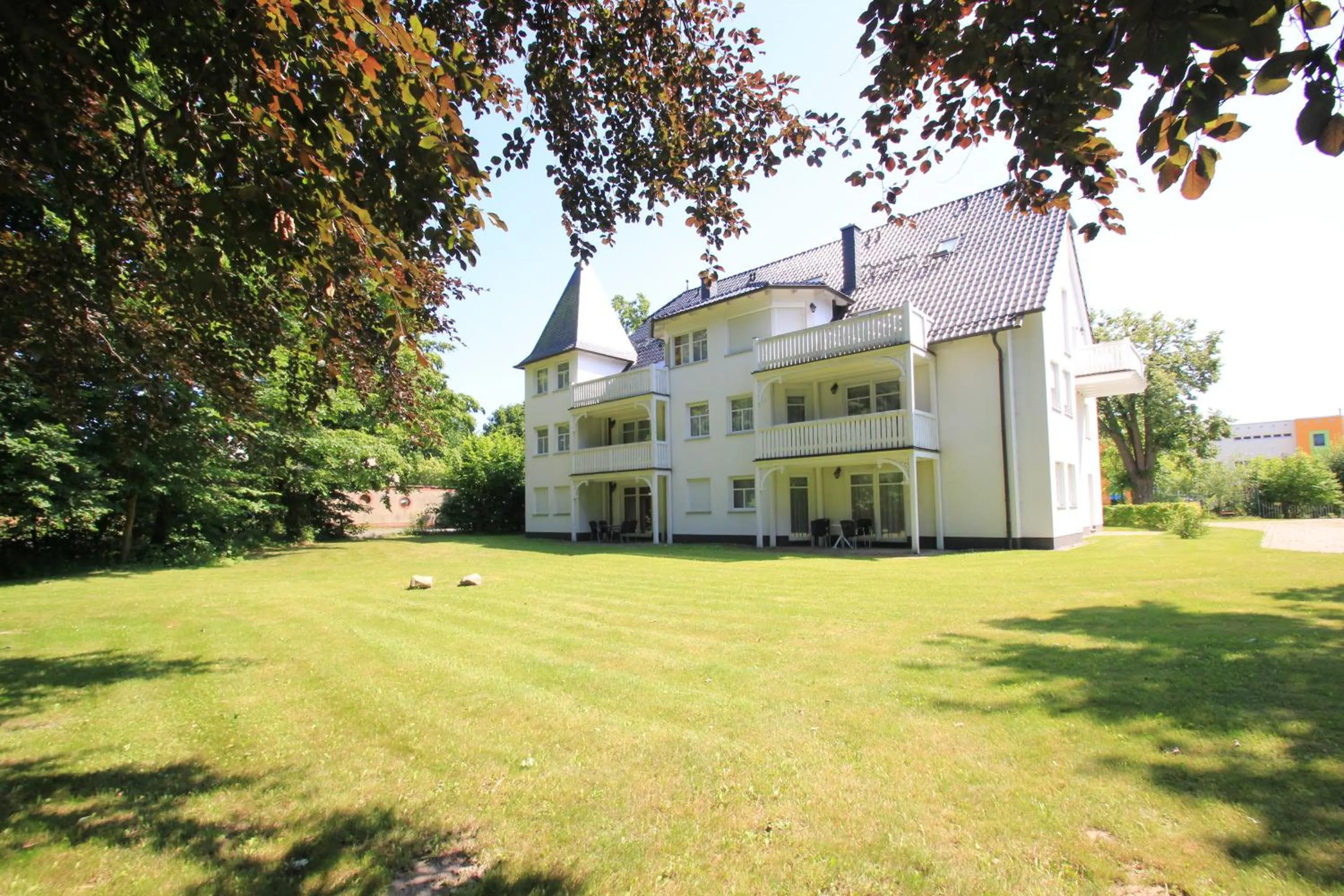 Facade/entrance in Villa Seefisch