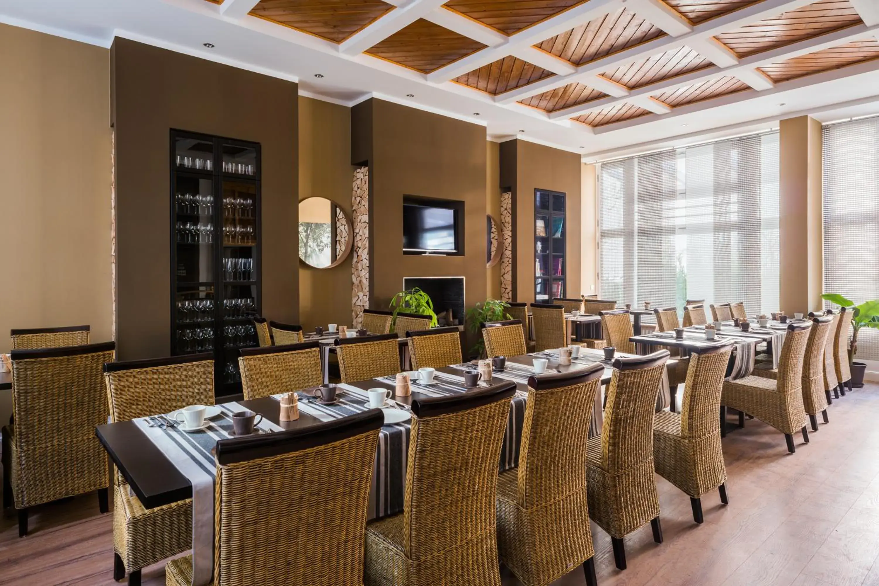 Restaurant/places to eat in Apple City Hotel Restaurant/places to eat in Apple City Hotel