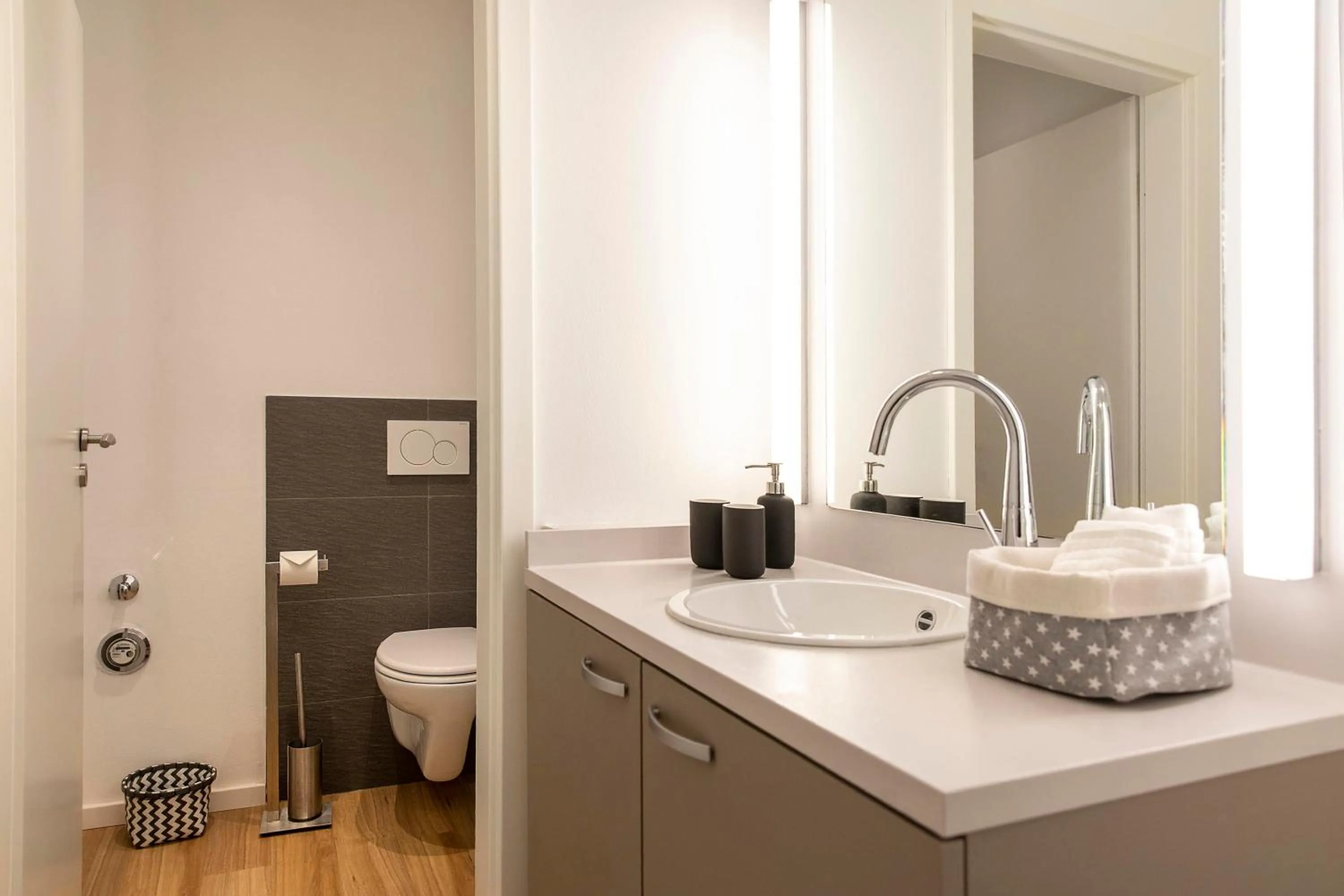 Luxx City Apartments