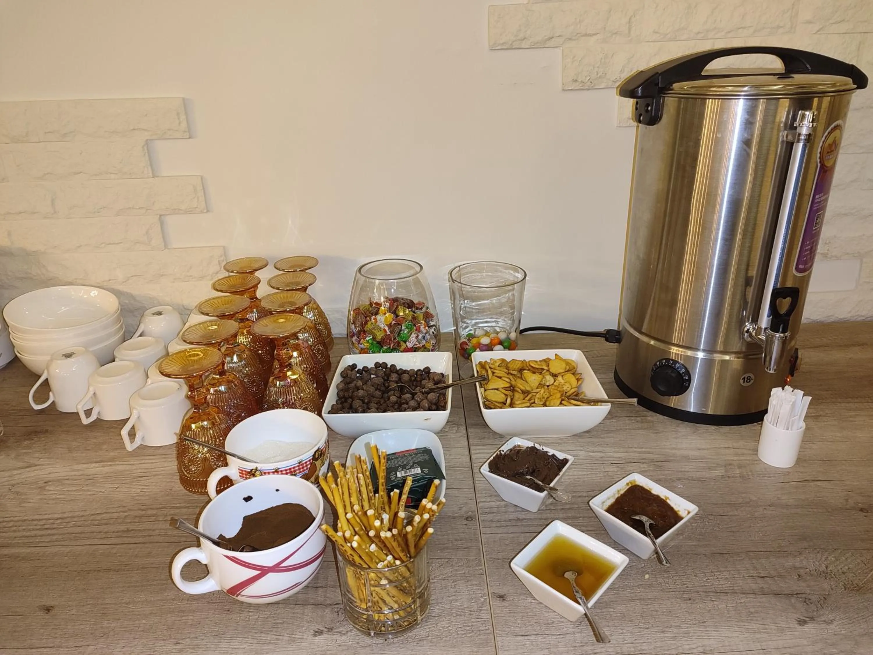 Breakfast in DeLin Hotel And Tours