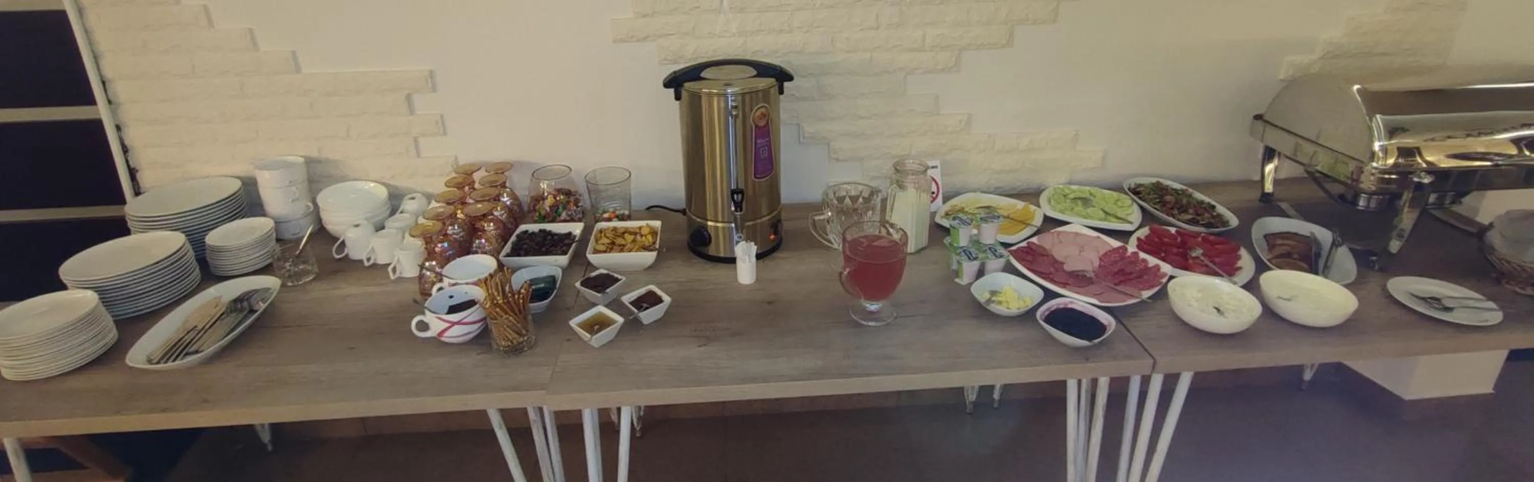 Breakfast in DeLin Hotel And Tours