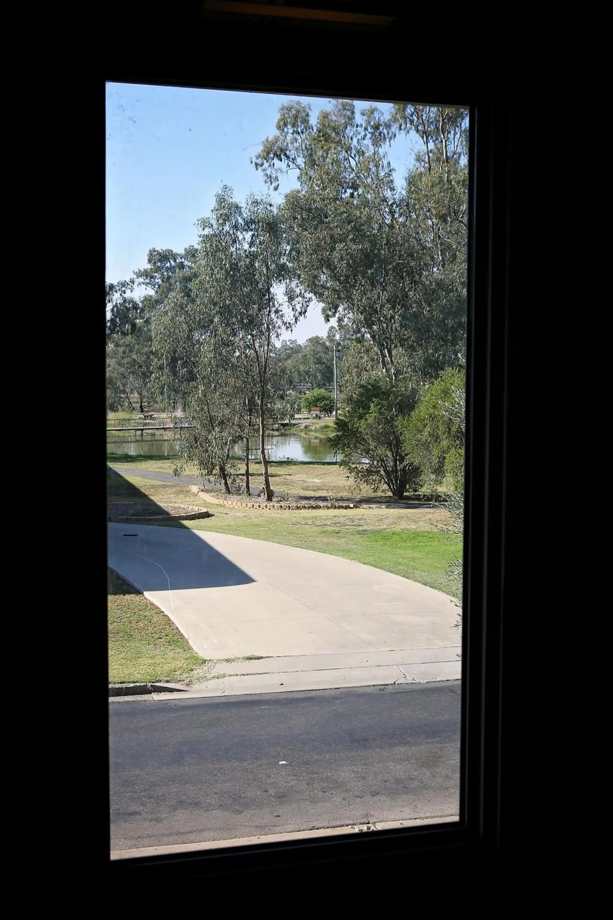Lake view in Forbes Victoria Inn