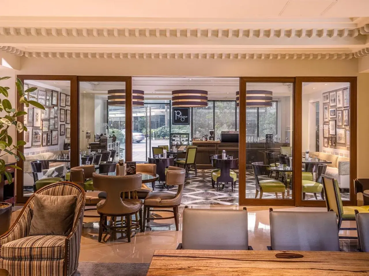 Restaurant/places to eat in Aruga Apartments by Rockwell Makati Restaurant/places to eat in Aruga Apartments by Rockwell Makati