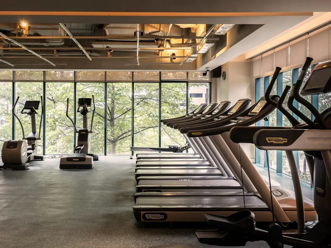 Fitness centre/facilities in Aruga Apartments by Rockwell Makati Fitness centre/facilities in Aruga Apartments by Rockwell Makati