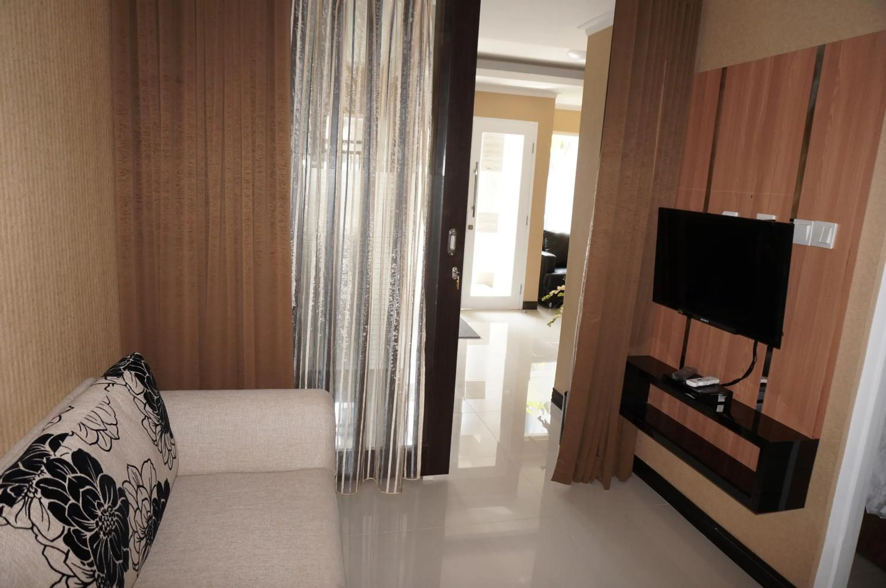 Staff, Bed in Safa Homestay