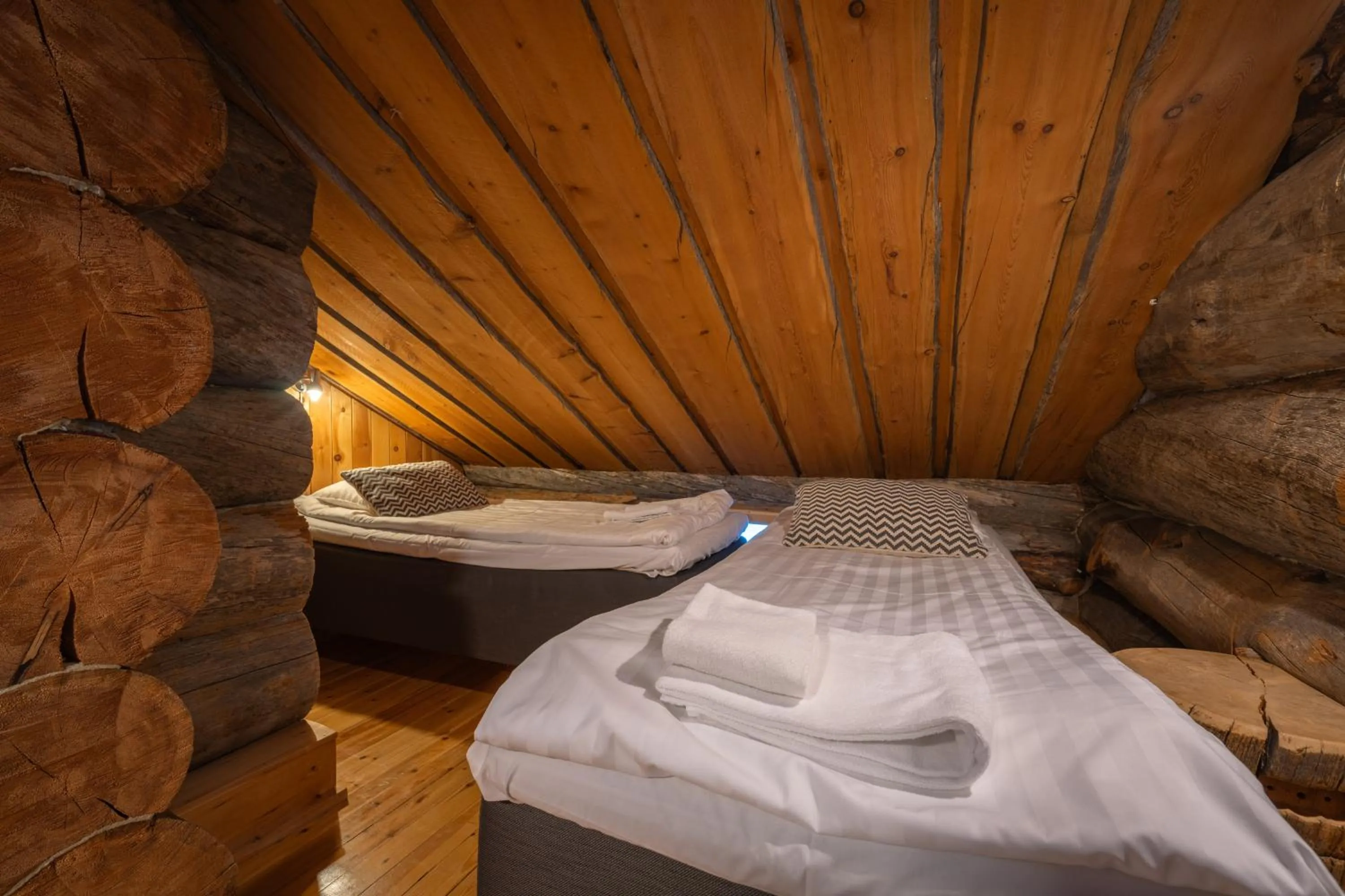 Bed in Kuukkeli Apartments Pikku-Hirvas ja Porotokka