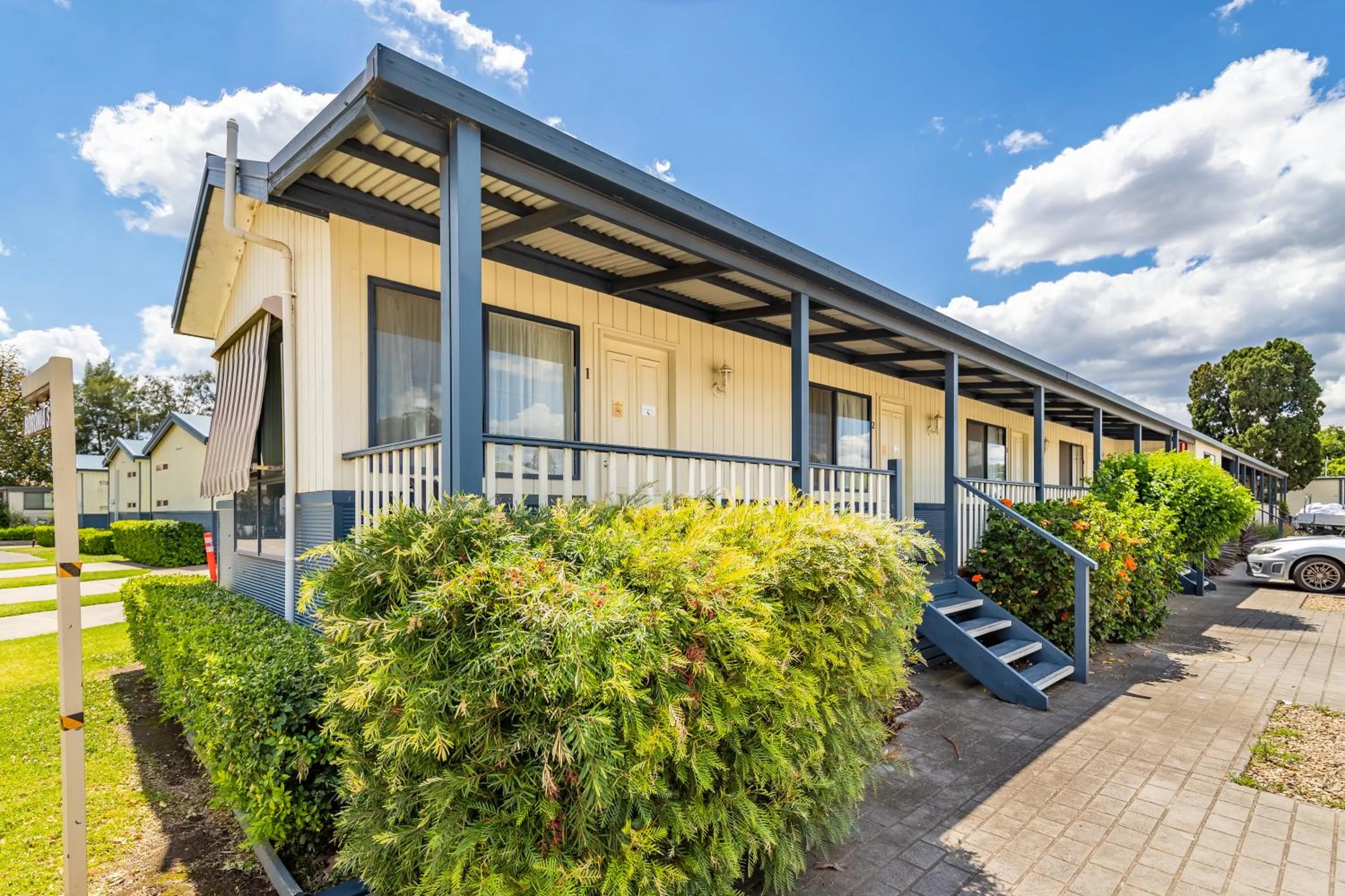 Standard Studio Twin in Ingenia Holidays Nepean River