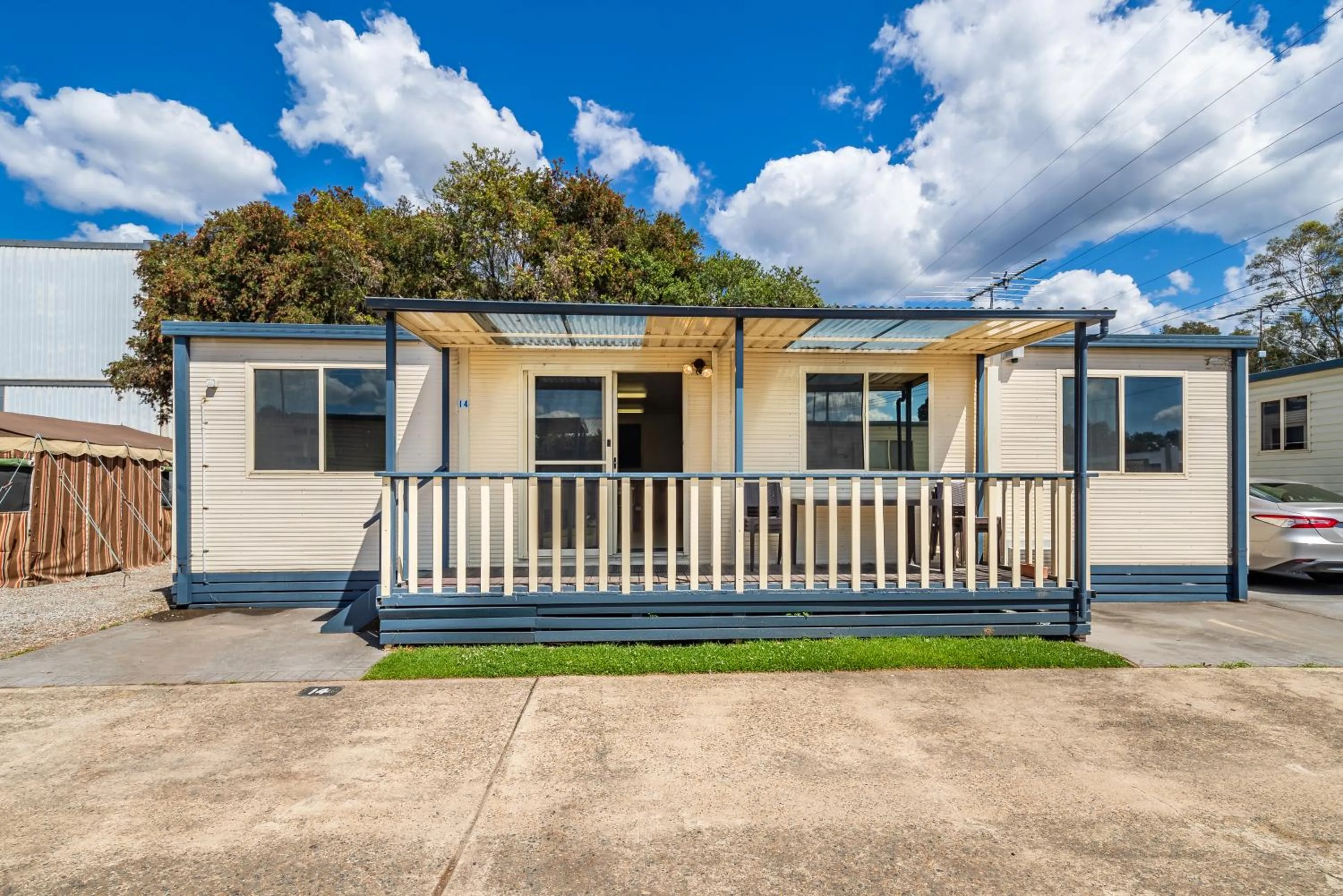 Three-Bedroom Cabin in Ingenia Holidays Nepean River