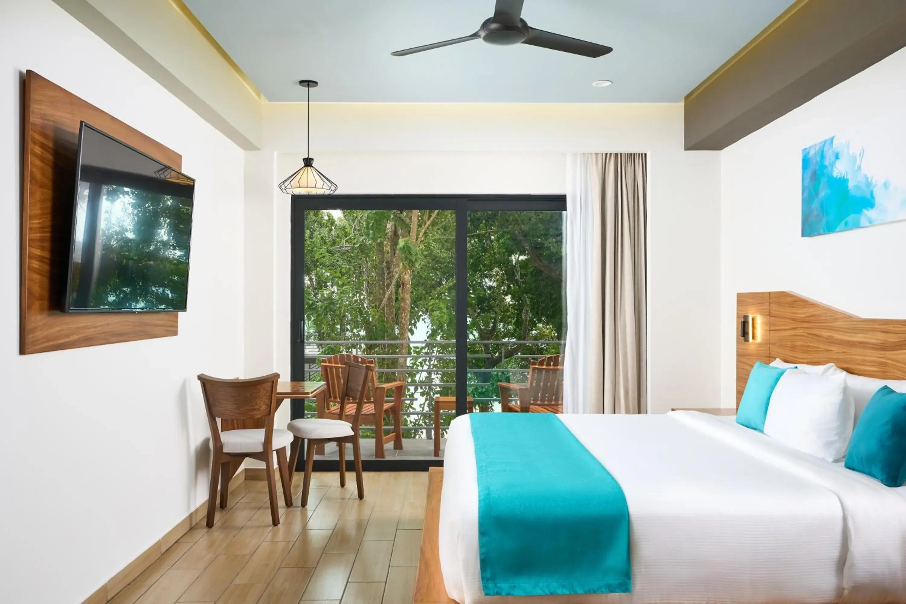 Bedroom, Bed in Cristalino Lagoon Front Hotel, Restaurant & Spa Bedroom, Bed in Cristalino Lagoon Front Hotel, Restaurant & Spa