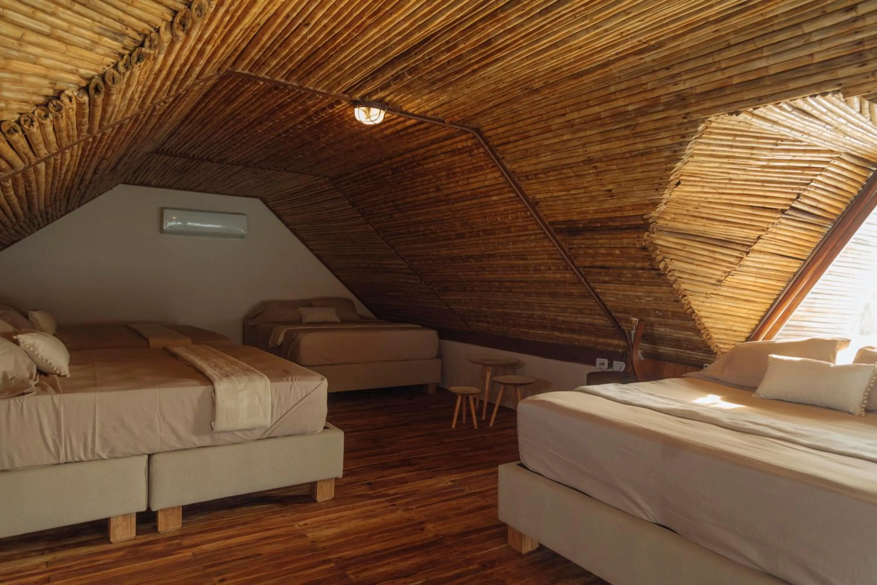 Photo of the whole room, Bed in Isla Kalua - Private Ocean Villa