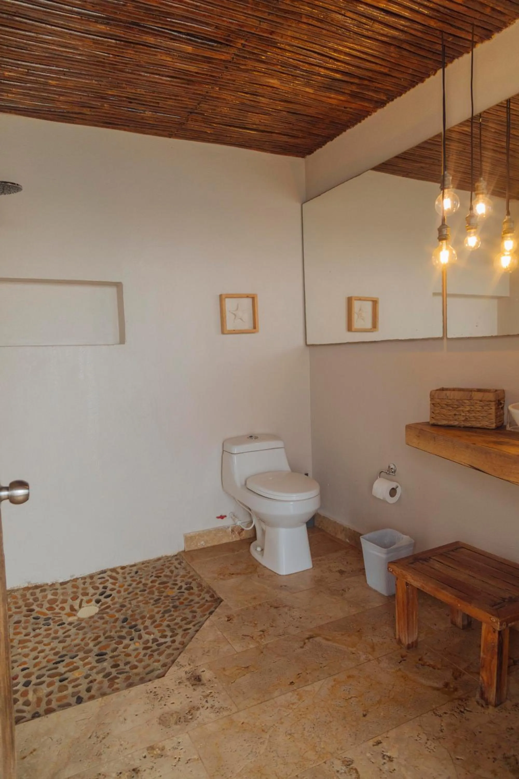 Bathroom in Isla Kalua - Private Ocean Villa