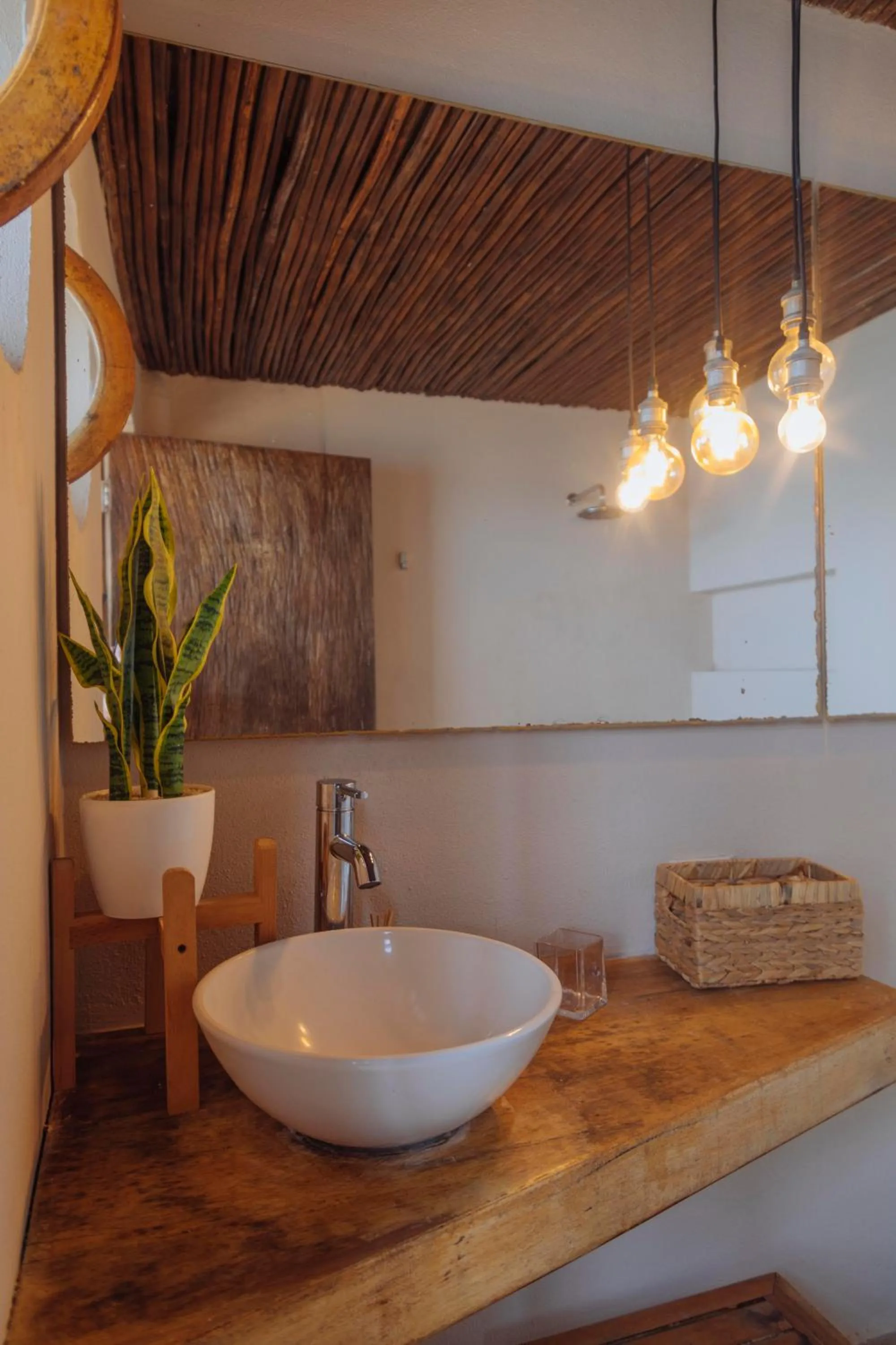 Bathroom in Isla Kalua - Private Ocean Villa