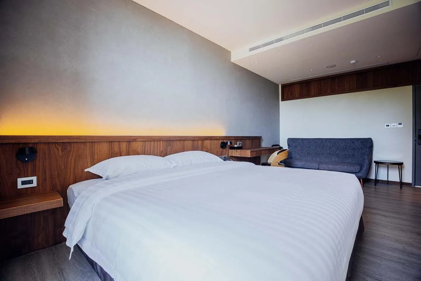 Photo of the whole room, Bed in Hotel BEGINS 倉箱蜜境文旅