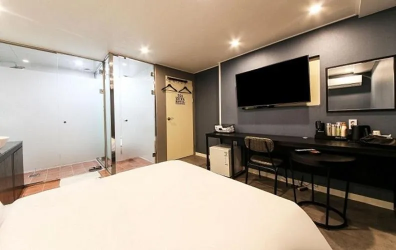 Bed in Gamdong Hotel