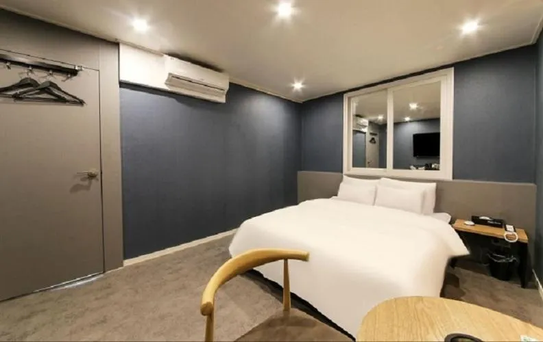 Bed in Gamdong Hotel