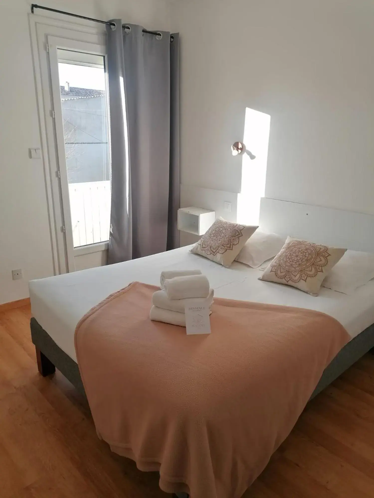 Bedroom in Hôtel Restaurant Platanes - KB HOTEL GROUP Bedroom in Hôtel Restaurant Platanes - KB HOTEL GROUP