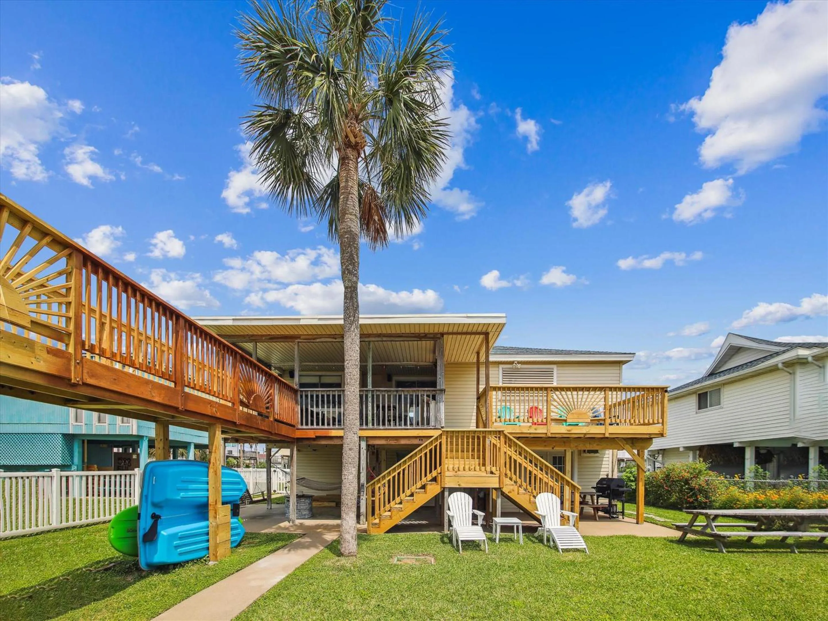 Property building in Casa Hermosa