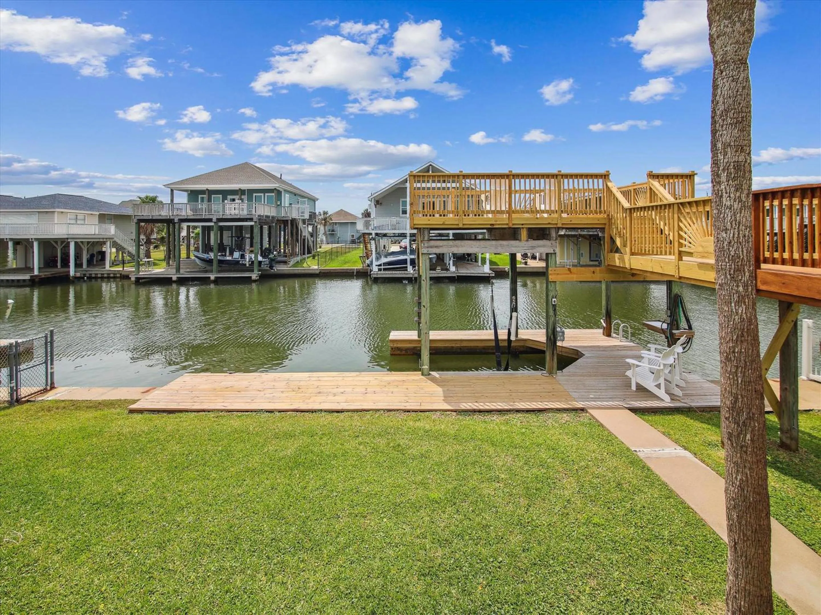 Property building in Casa Hermosa