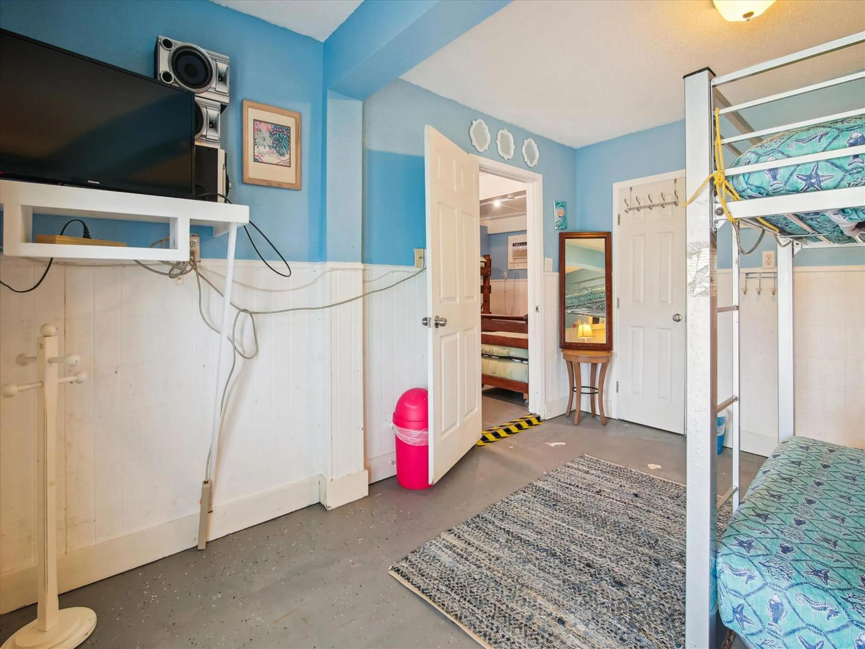 Property building, Bed in Casa Hermosa