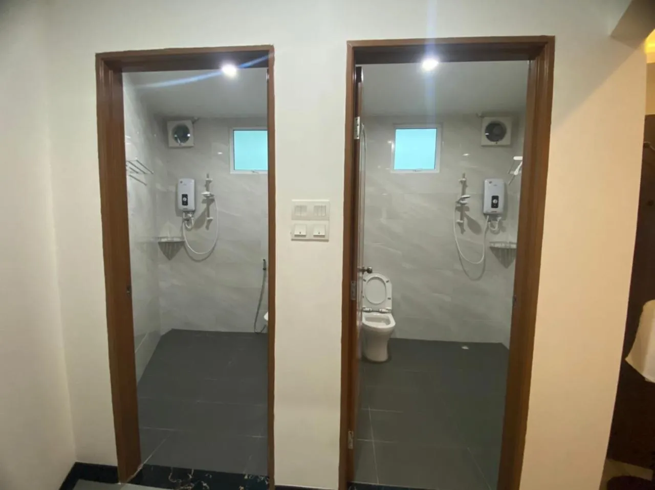 Shower in D View Holiday Homes