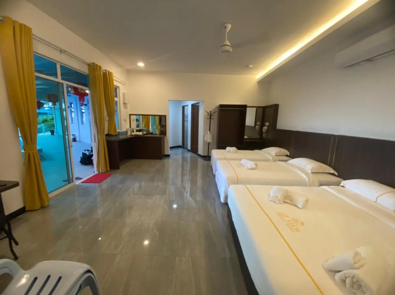 Autumn, Bed in D View Holiday Homes