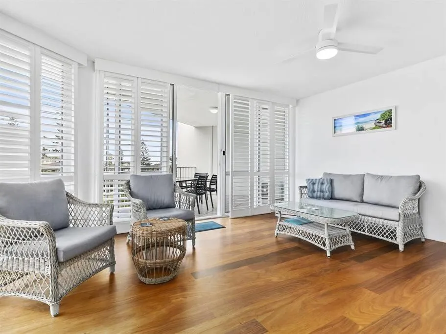 Kawana Beachside Getaway 1 Bedroom Apartment