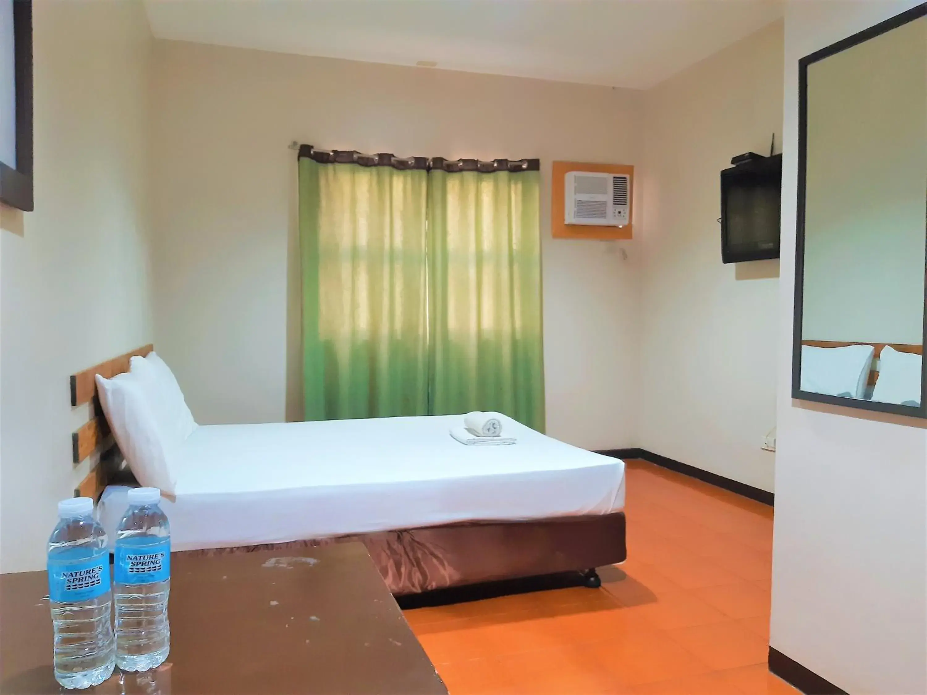 Bed in Hotel California Suite Bed in Hotel California Suite