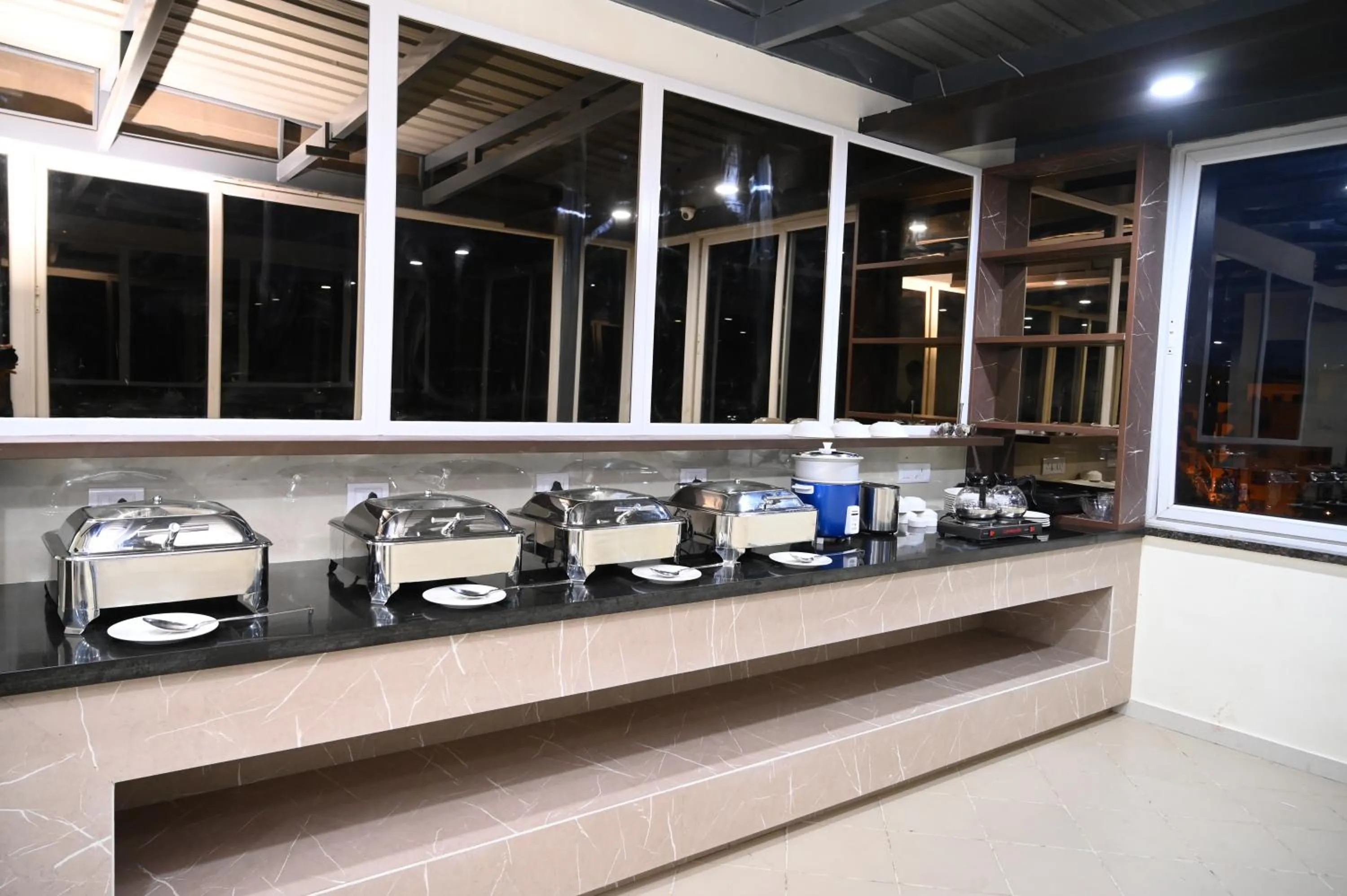 Restaurant/places to eat in RAJKIYAM - A Business Hotel