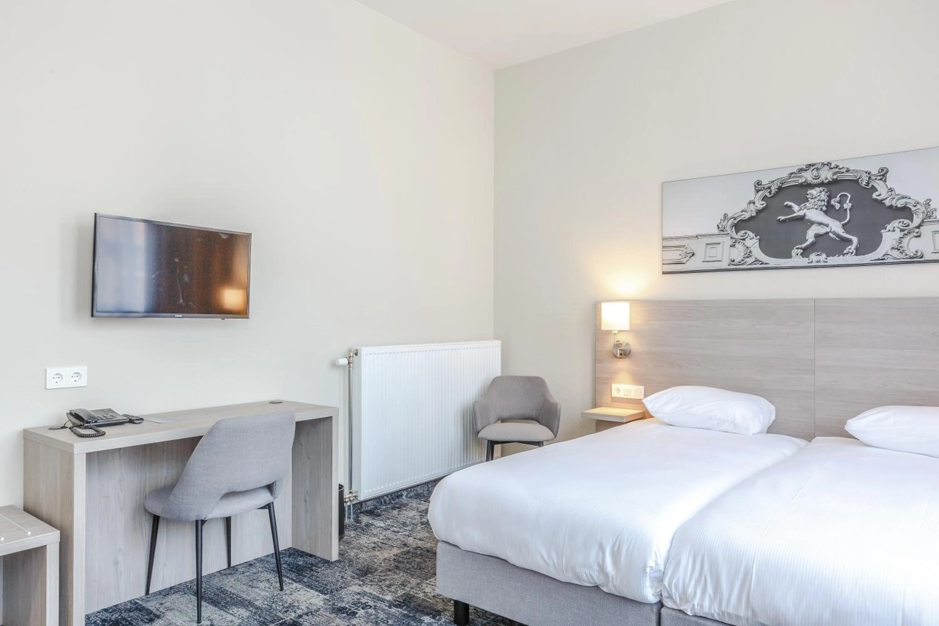 Bedroom, Bed in Fletcher Hotel Paleis Stadhouderlijk Hof