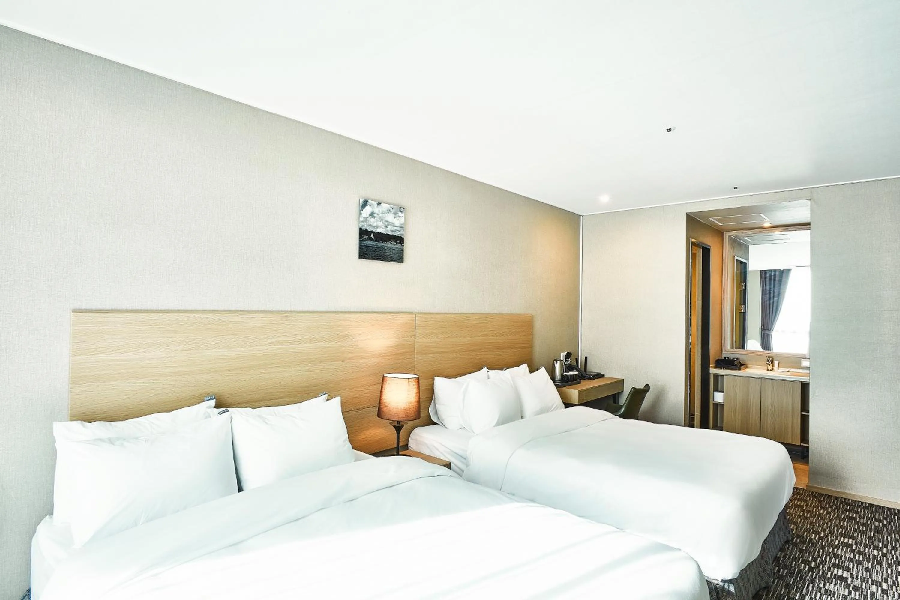 Bed in The Interra Hotel Pyeongtaek
