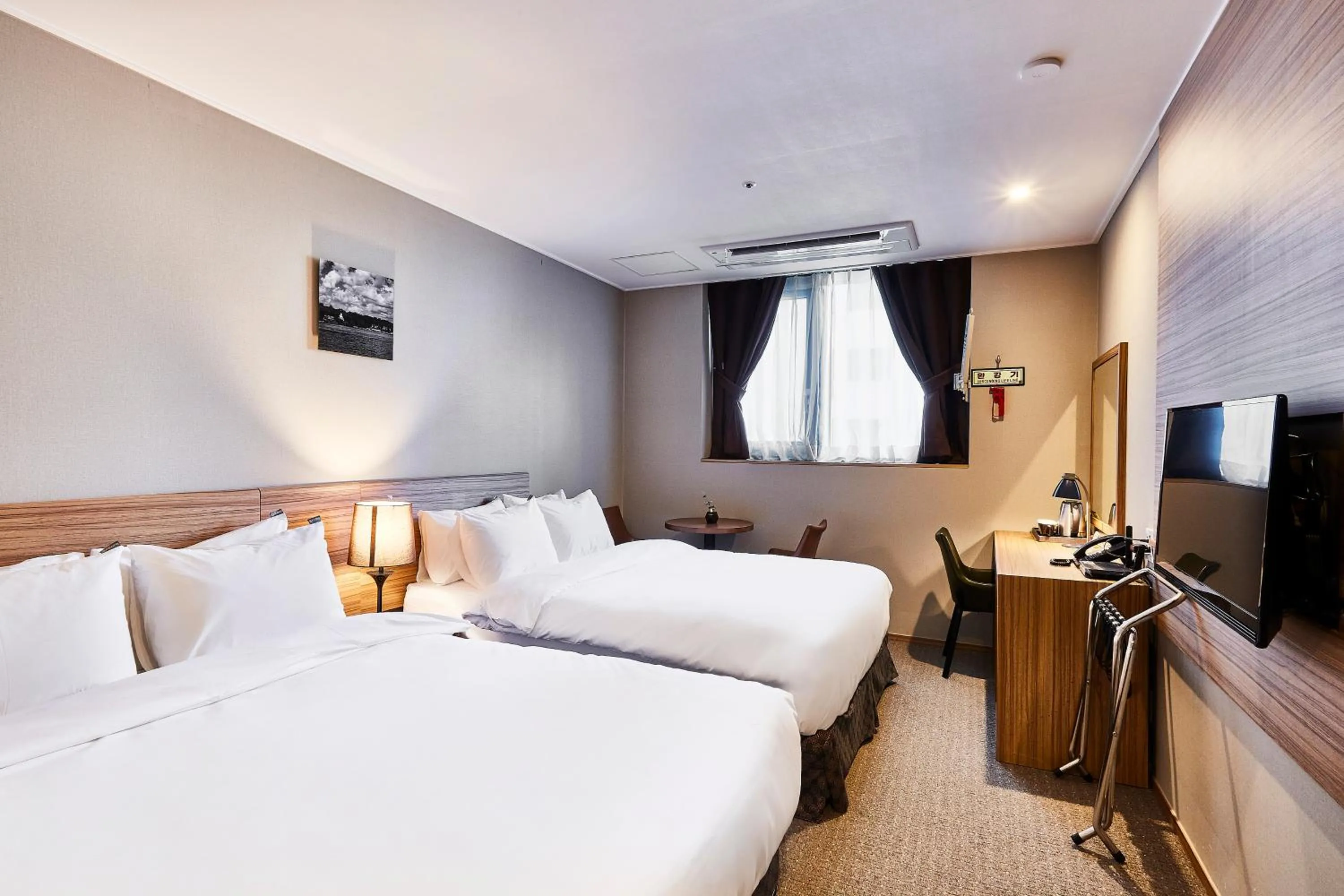 Bed in The Interra Hotel Pyeongtaek