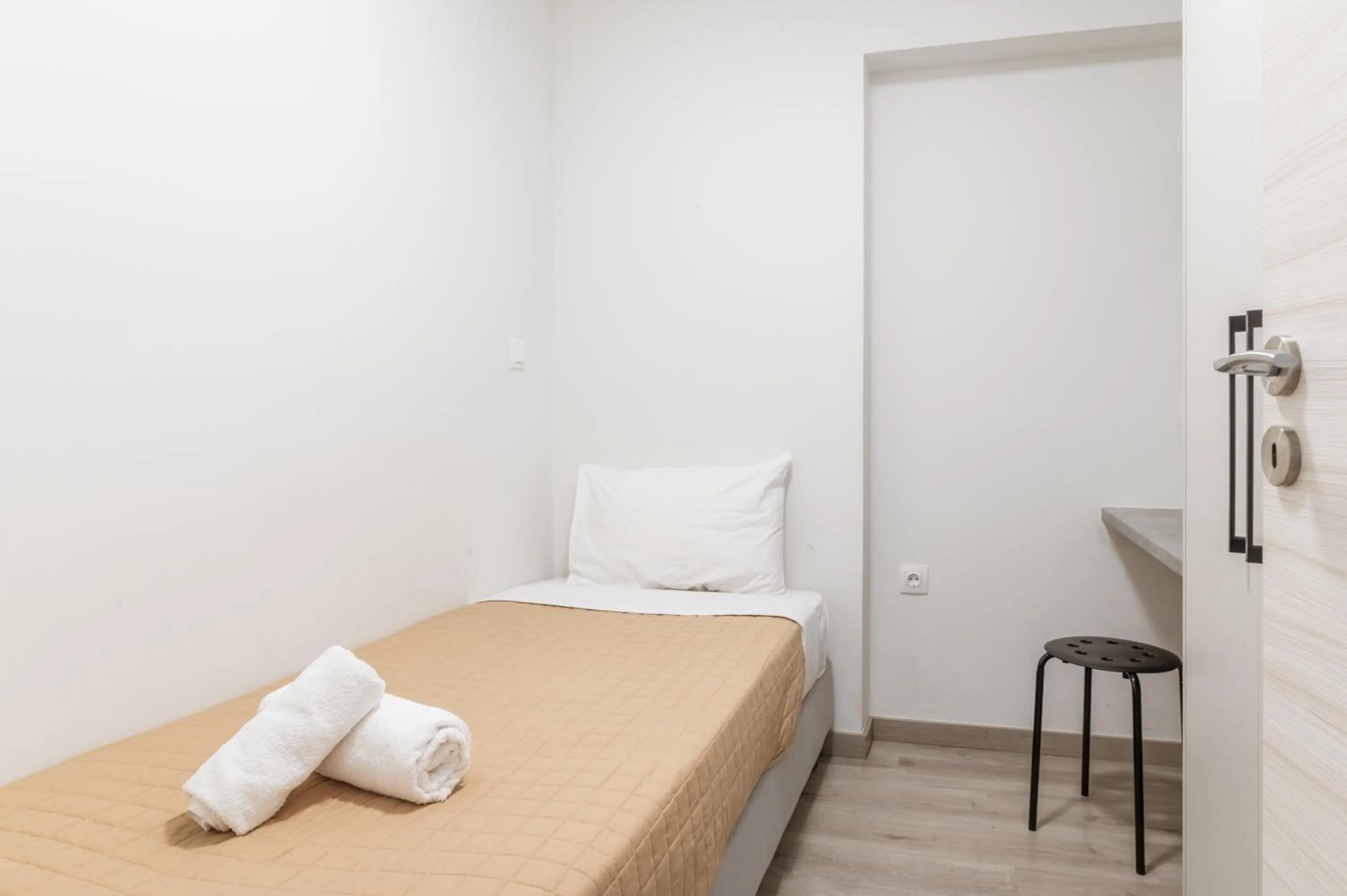 Bedroom, Bed in Elvita Apartments 4