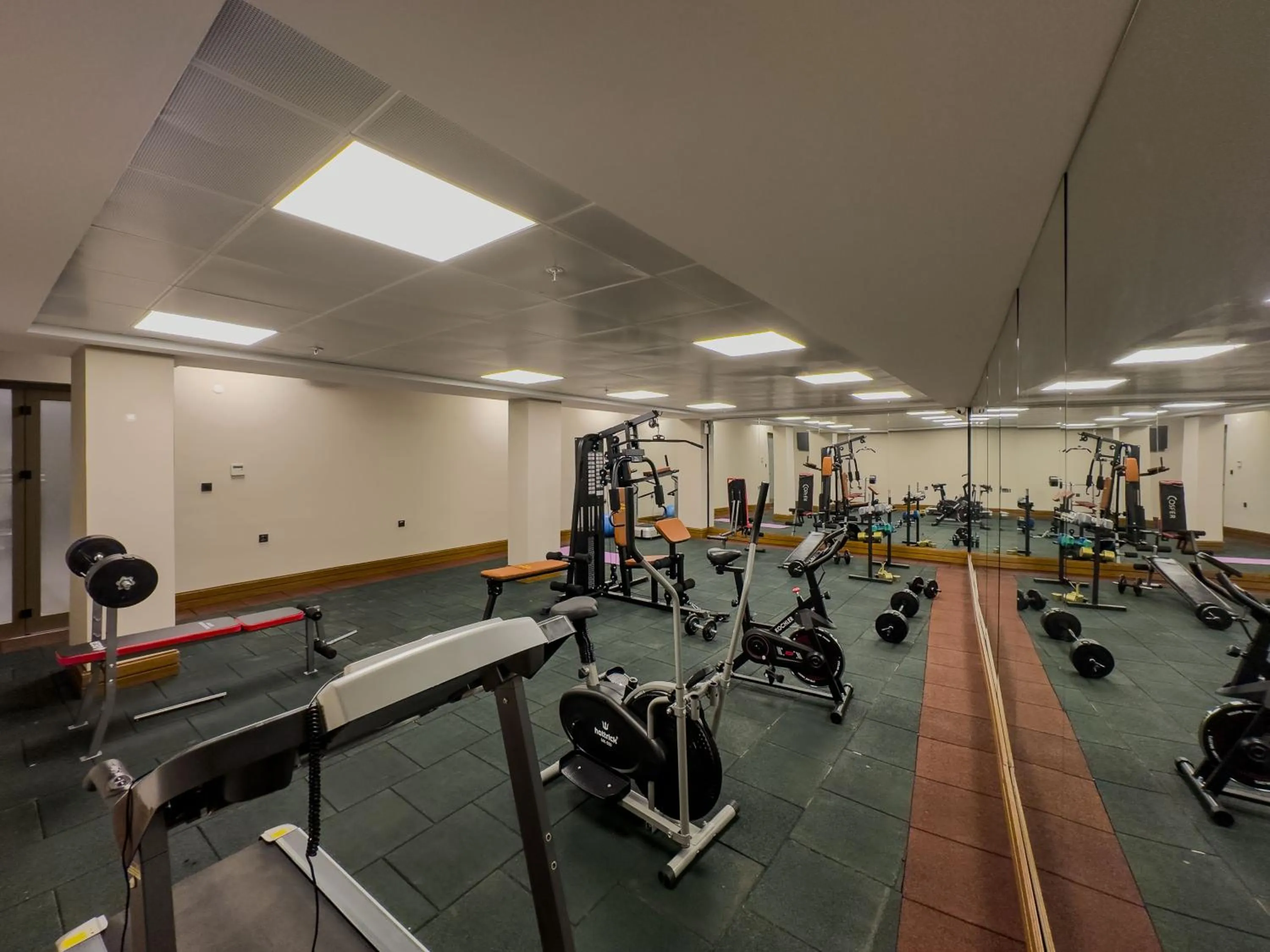 Fitness centre/facilities in Quality Gold Suite Hotel