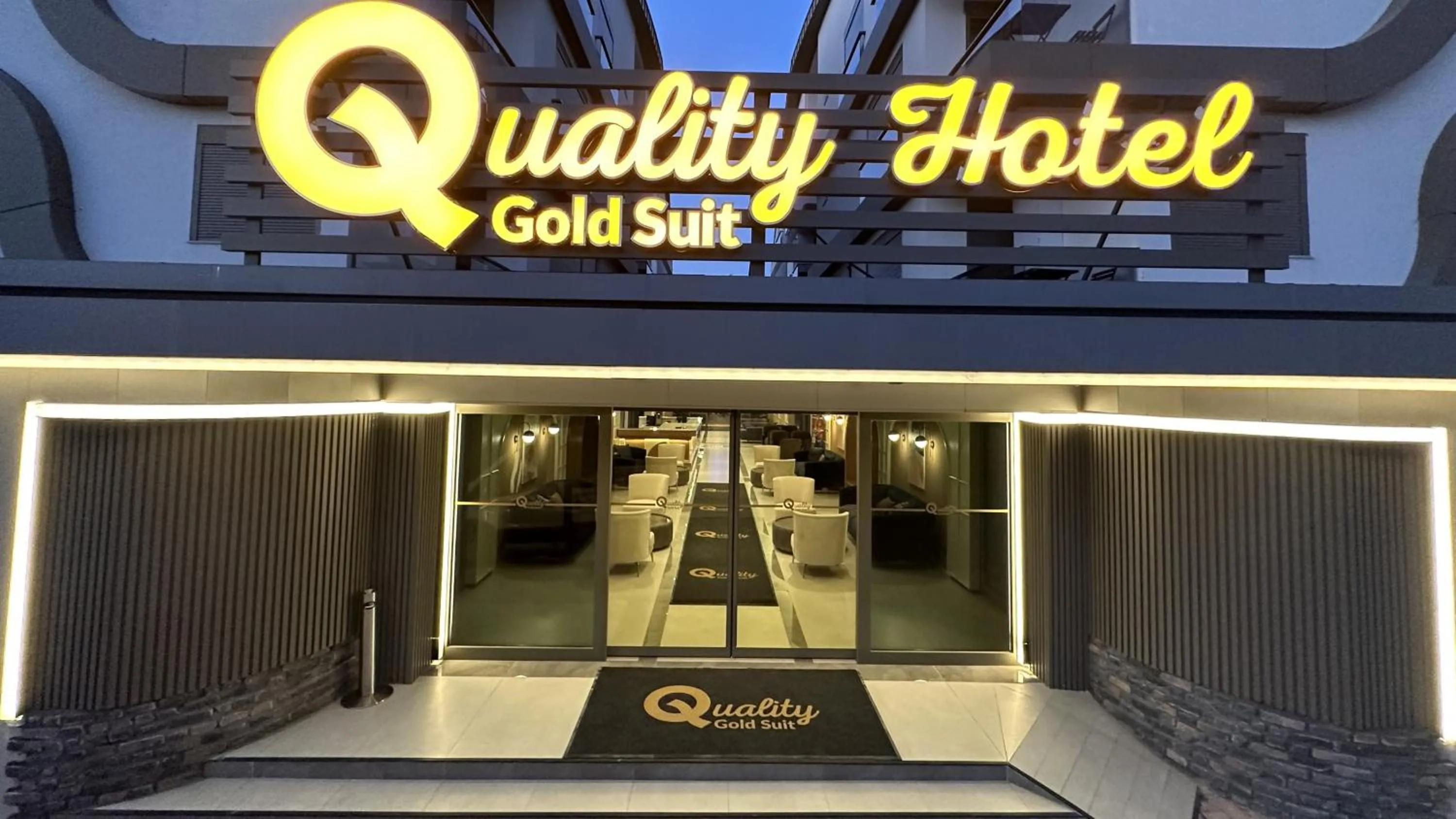 Property building in Quality Gold Suite Hotel