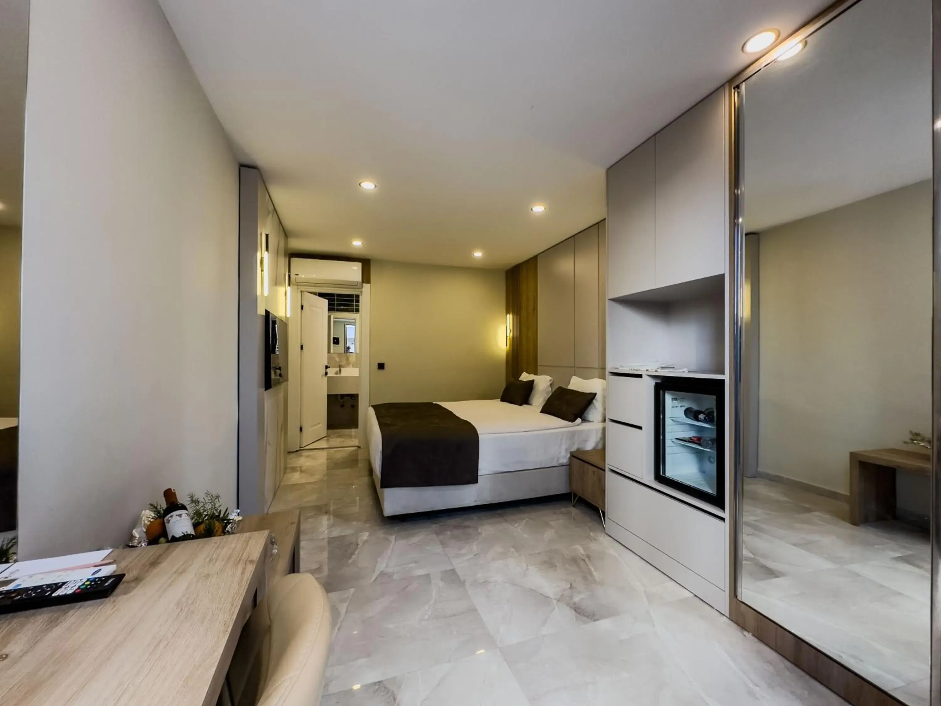 Bed in Quality Gold Suite Hotel Bed in Quality Gold Suite Hotel