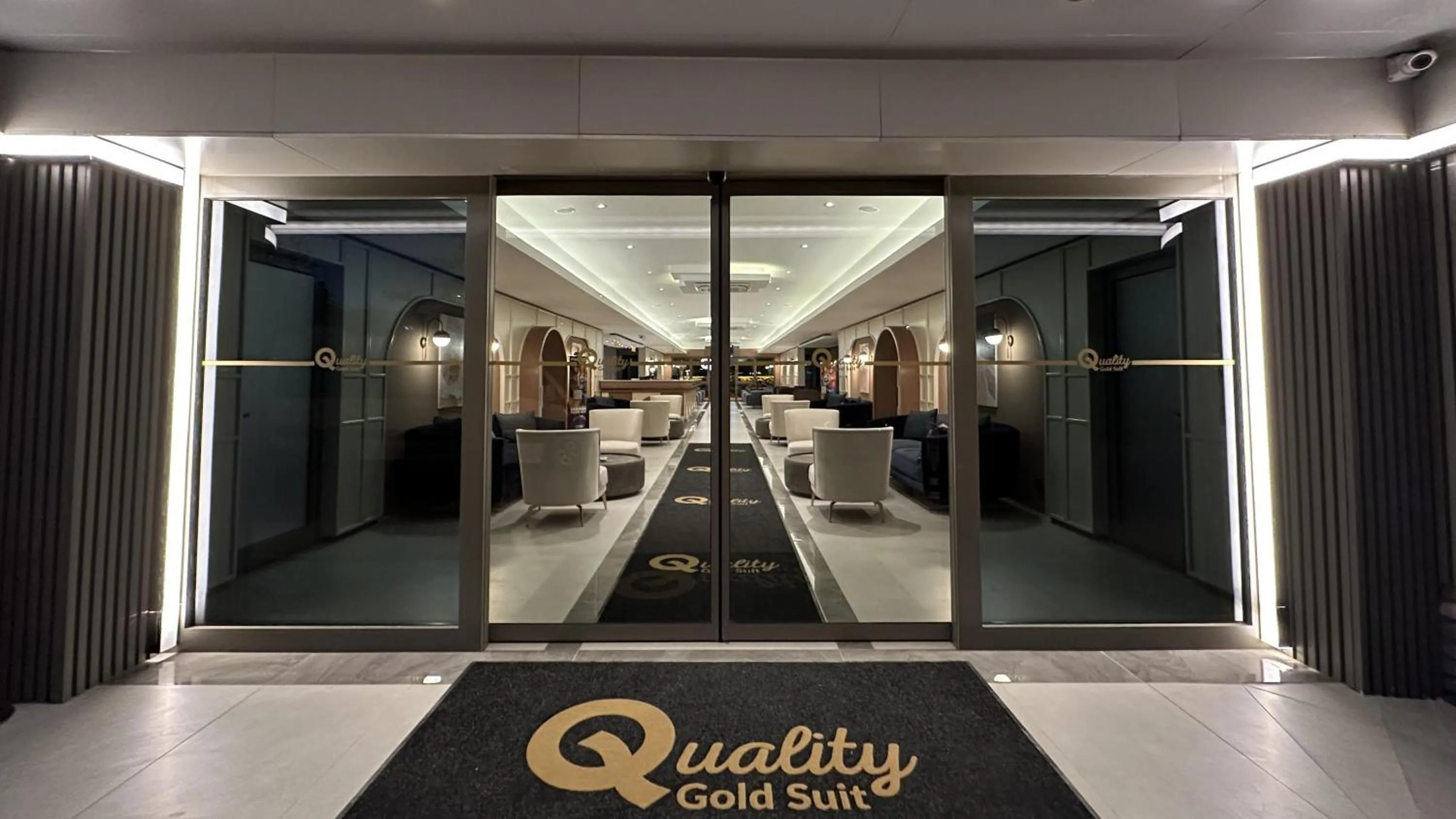 Facade/entrance in Quality Gold Suite Hotel