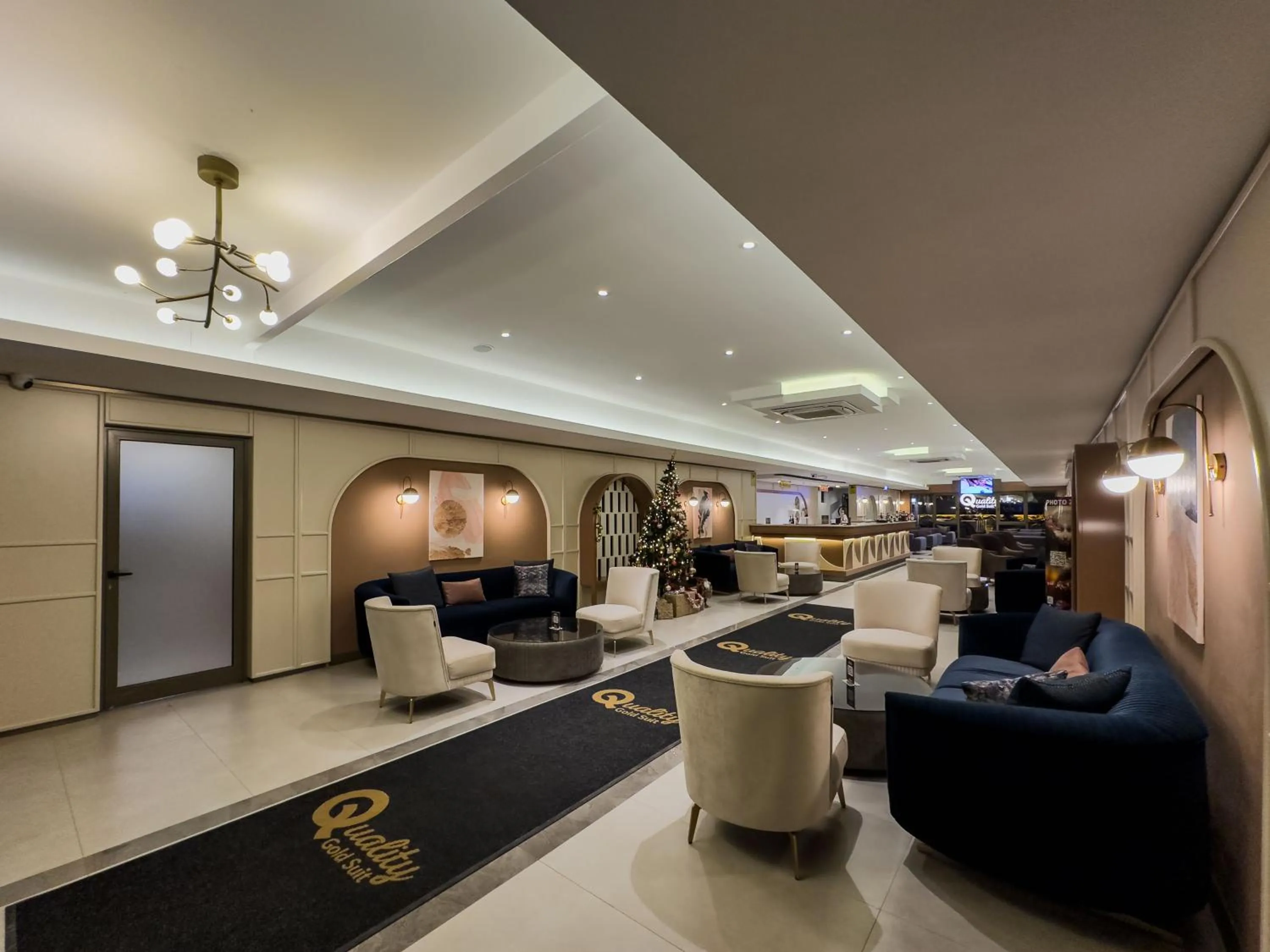 Lobby or reception in Quality Gold Suite Hotel