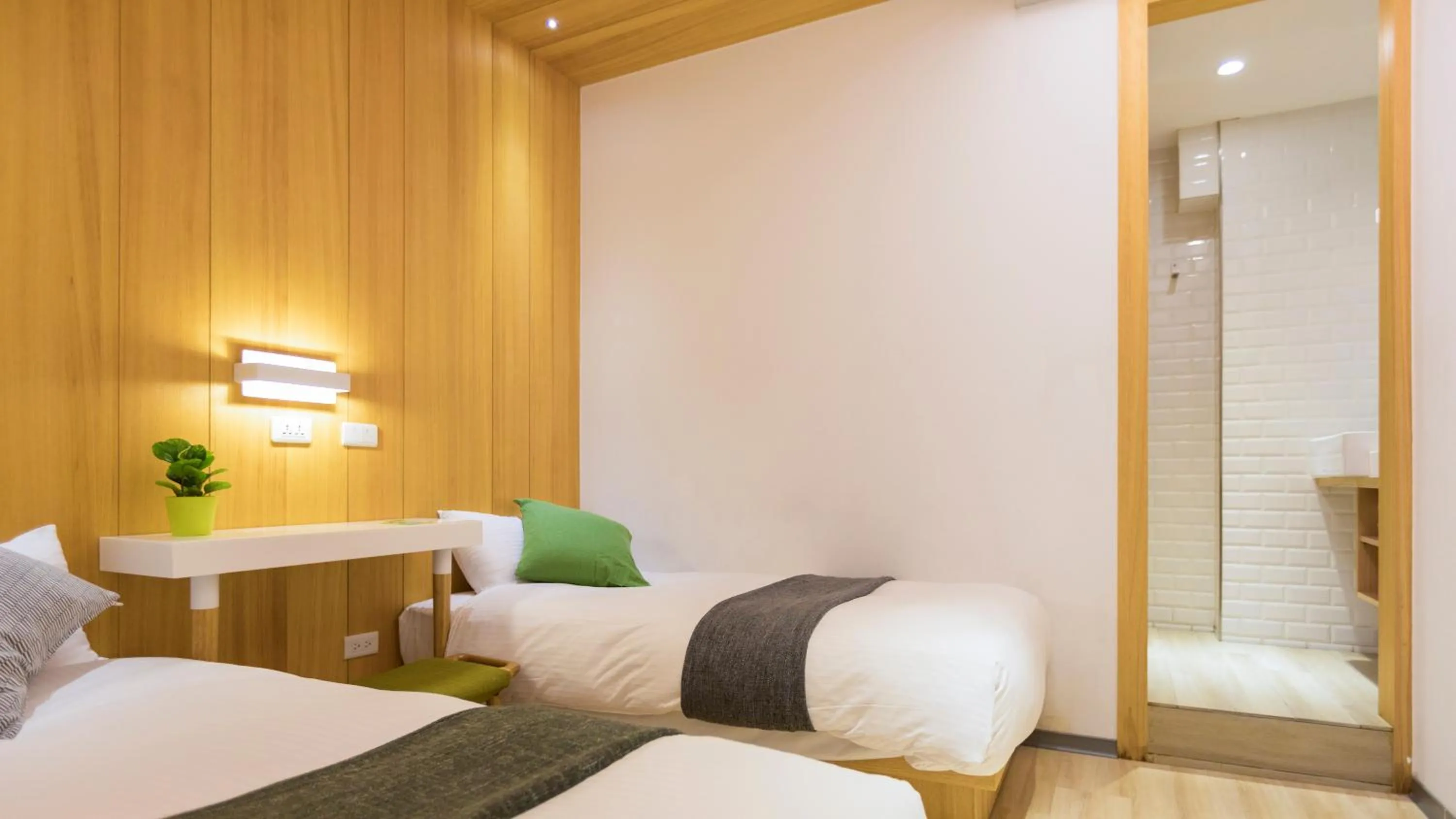 Photo of the whole room, Bed in MEANDER Taipei
