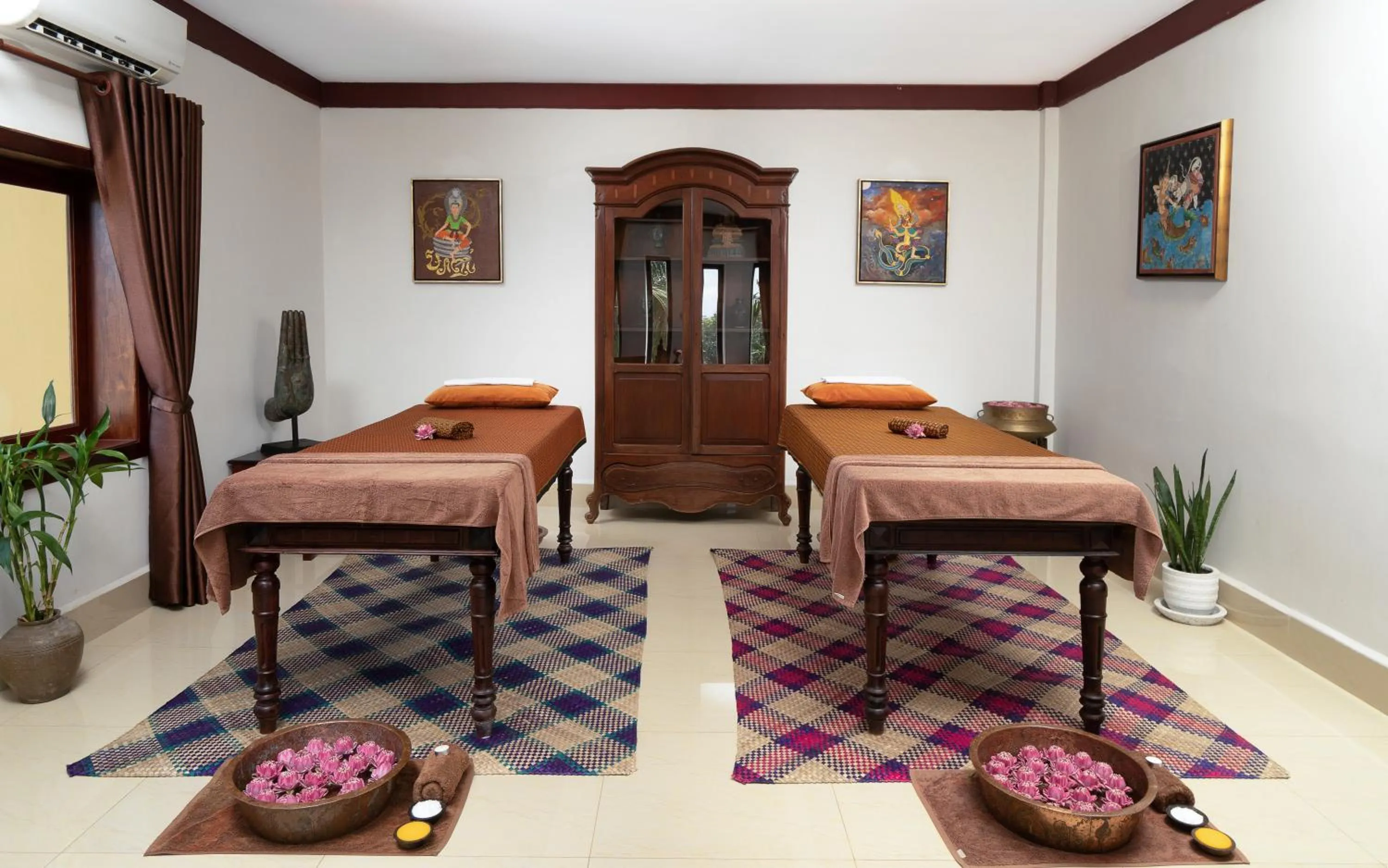 Massage in Khemara Sovannphum Hotel