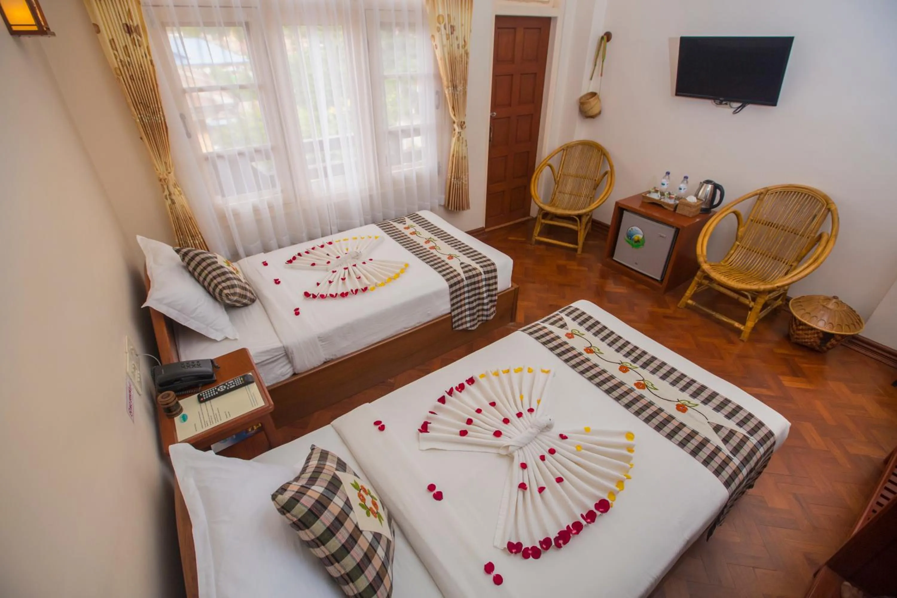 Photo of the whole room, Bed in Inle Apex Hotel