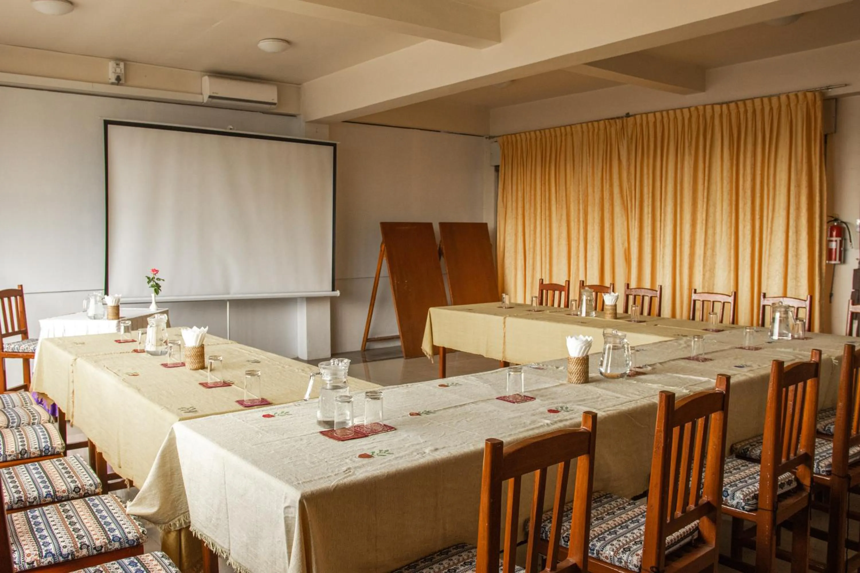 Meeting/conference room in Inle Apex Hotel