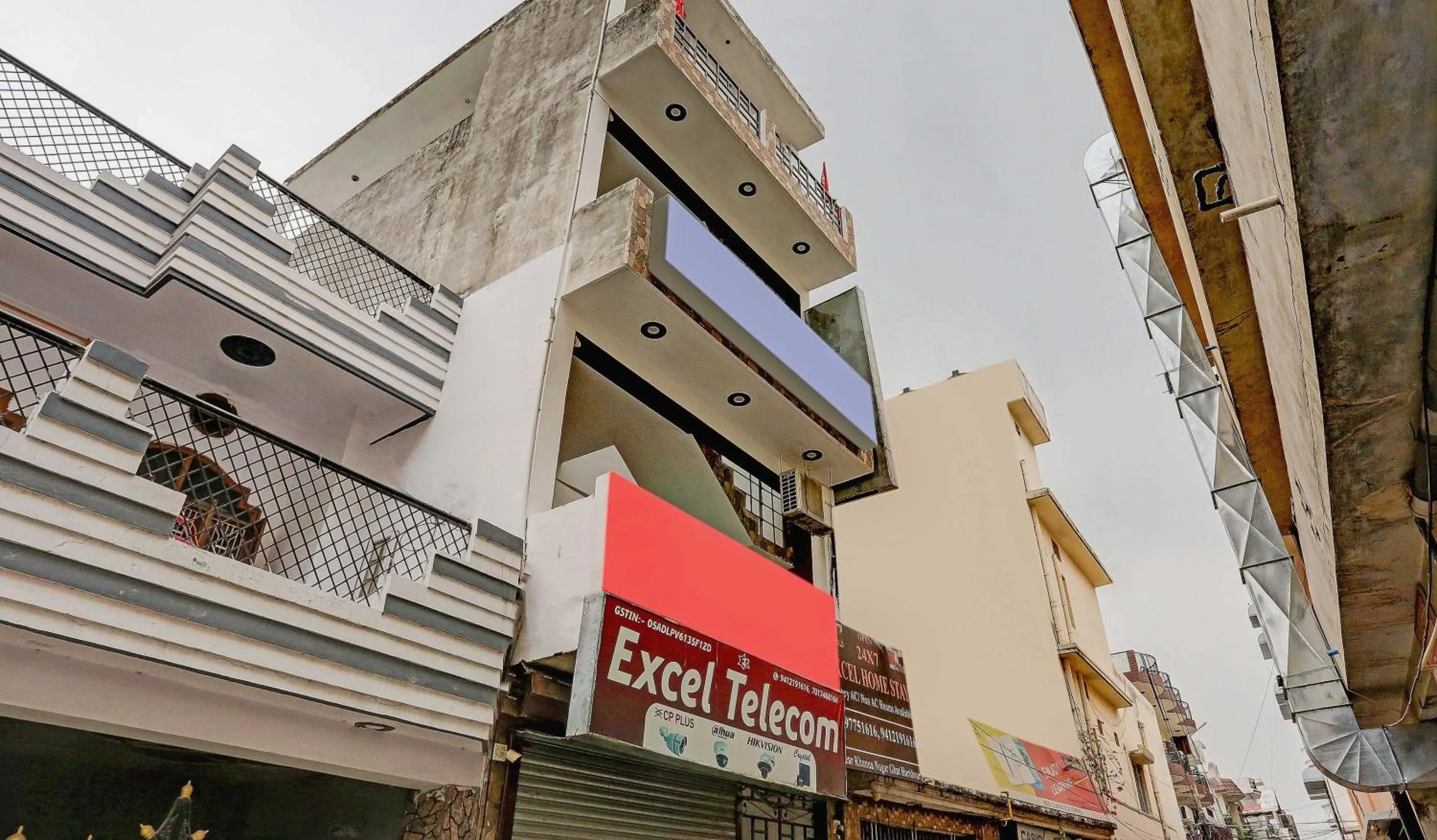 Facade/entrance in Hotel O Excel Home Stay