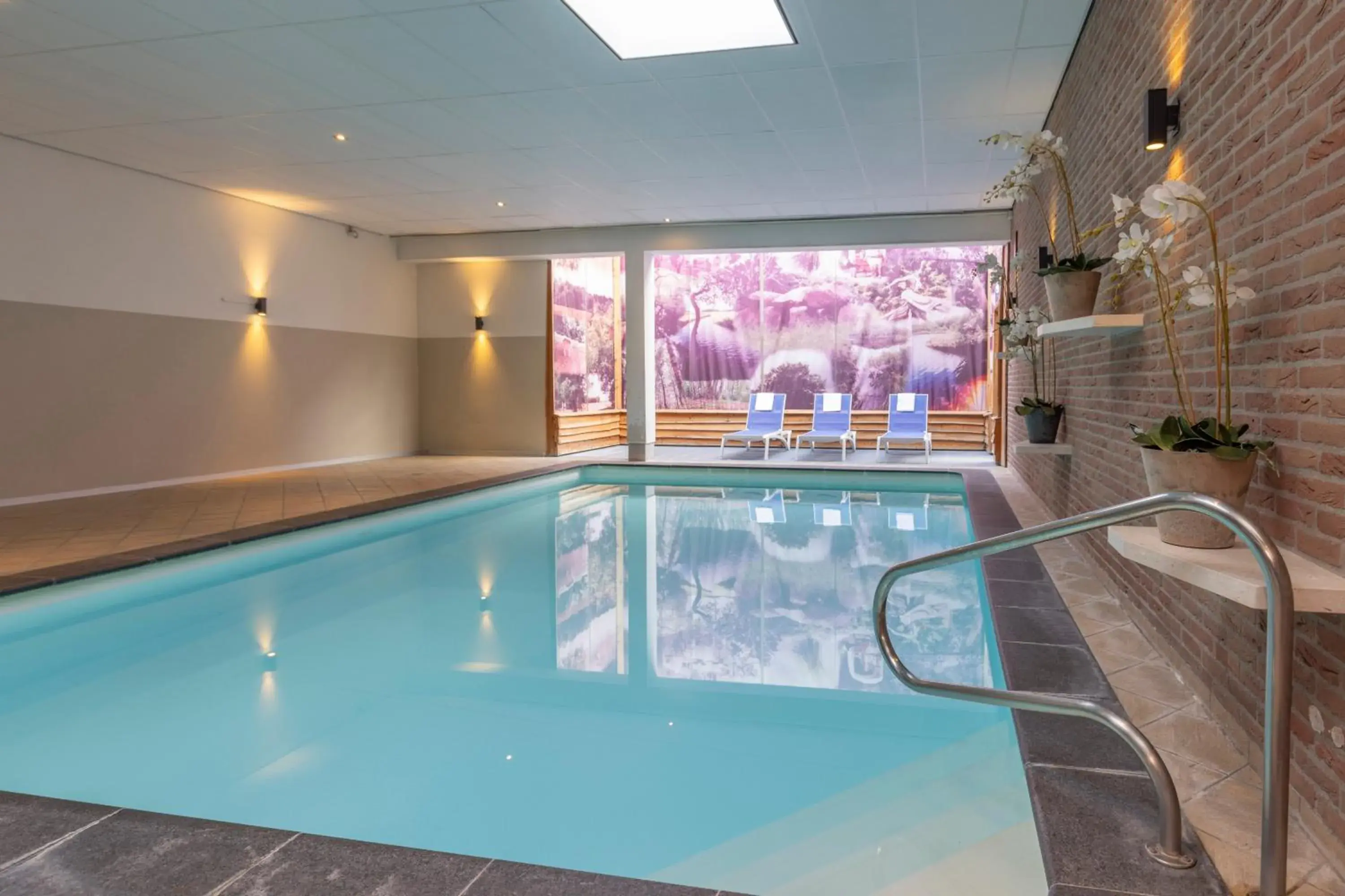 Swimming pool in Fletcher Hotel - Restaurant de Zeegser Duinen Swimming pool in Fletcher Hotel - Restaurant de Zeegser Duinen