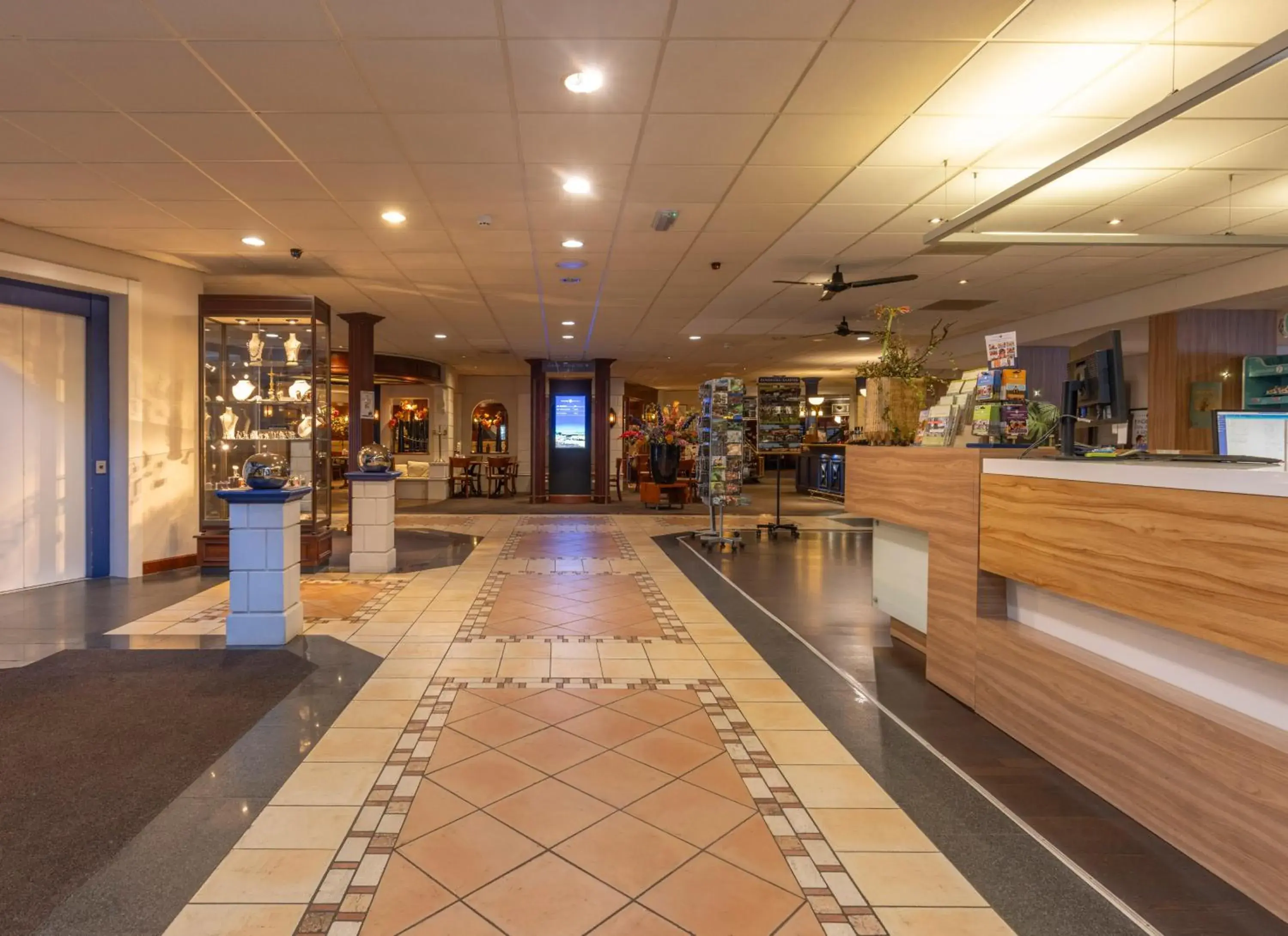 Lobby or reception in Fletcher Hotel - Restaurant de Zeegser Duinen Lobby or reception in Fletcher Hotel - Restaurant de Zeegser Duinen
