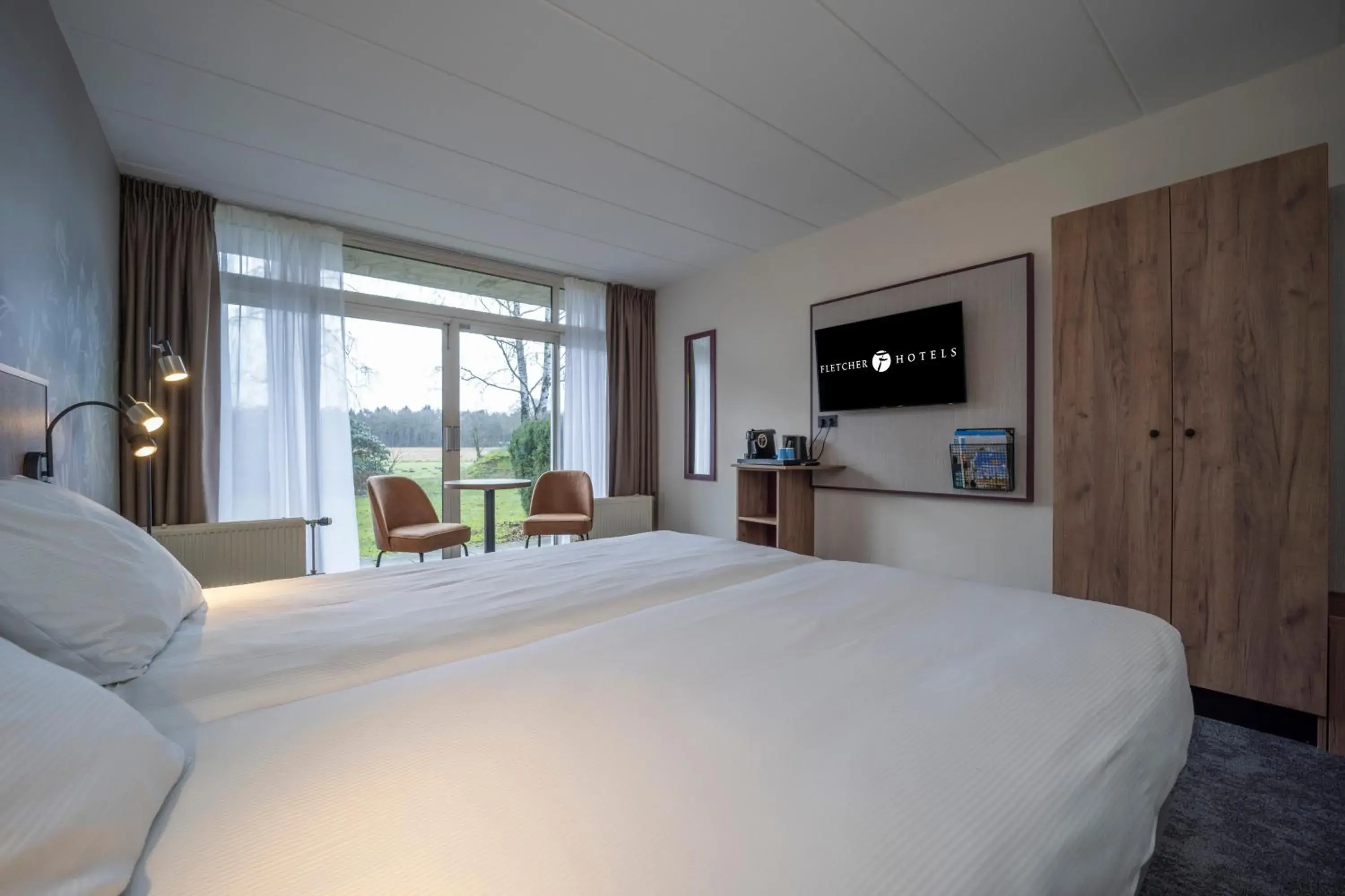 Photo of the whole room, Bed in Fletcher Hotel - Restaurant de Zeegser Duinen Photo of the whole room, Bed in Fletcher Hotel - Restaurant de Zeegser Duinen