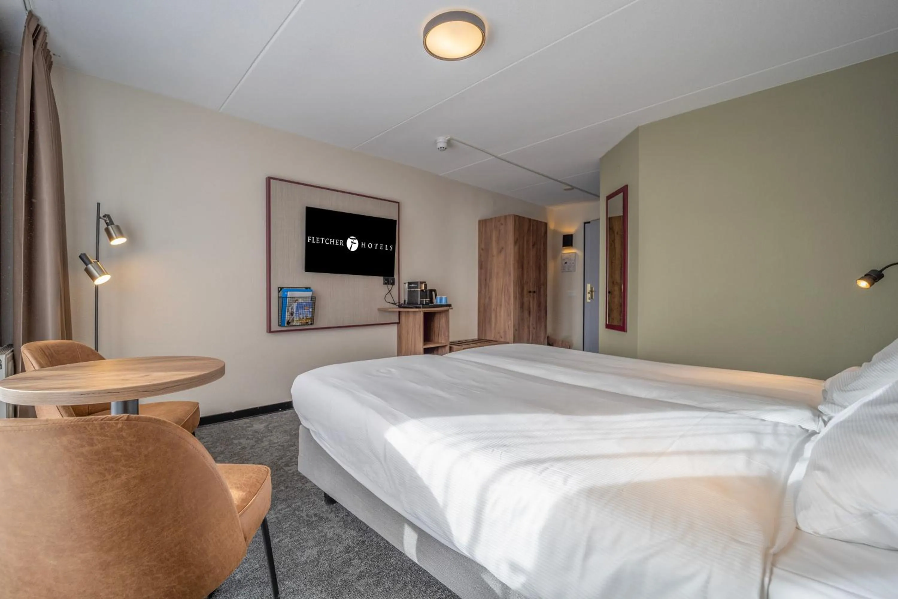 Bedroom, Bed in Fletcher Hotel - Restaurant de Zeegser Duinen