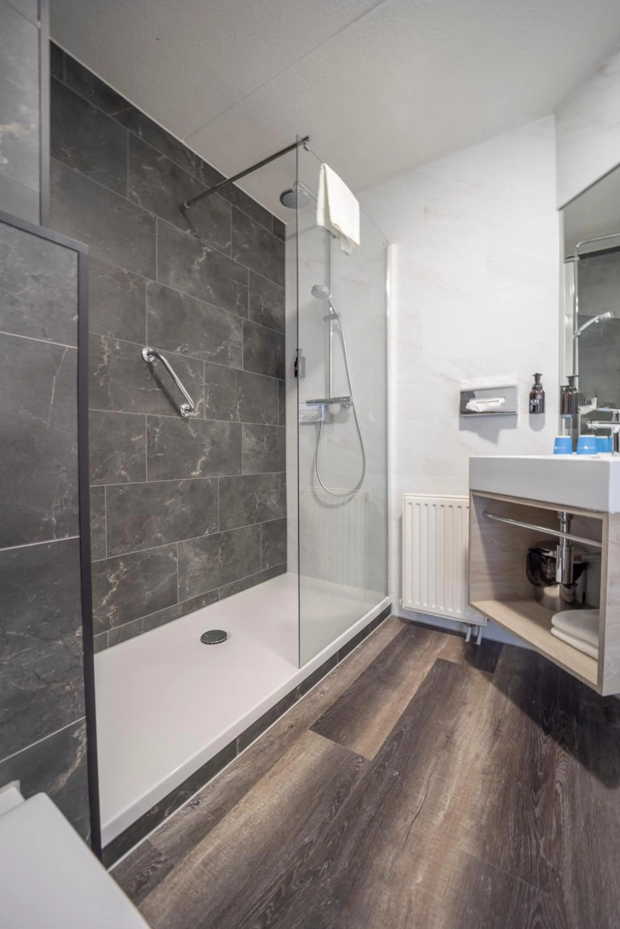 Bathroom in Fletcher Hotel - Restaurant de Zeegser Duinen