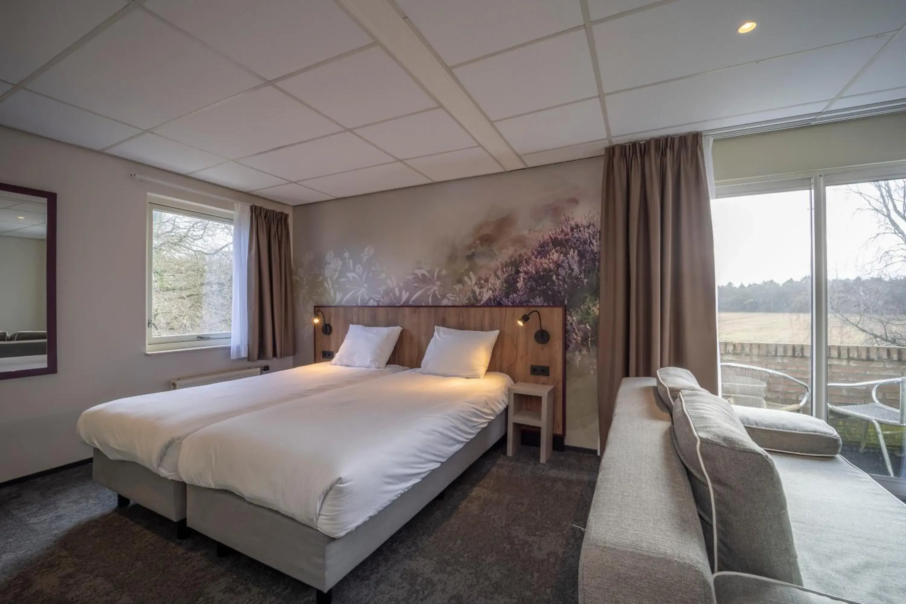 Bed in Fletcher Hotel - Restaurant de Zeegser Duinen Bed in Fletcher Hotel - Restaurant de Zeegser Duinen