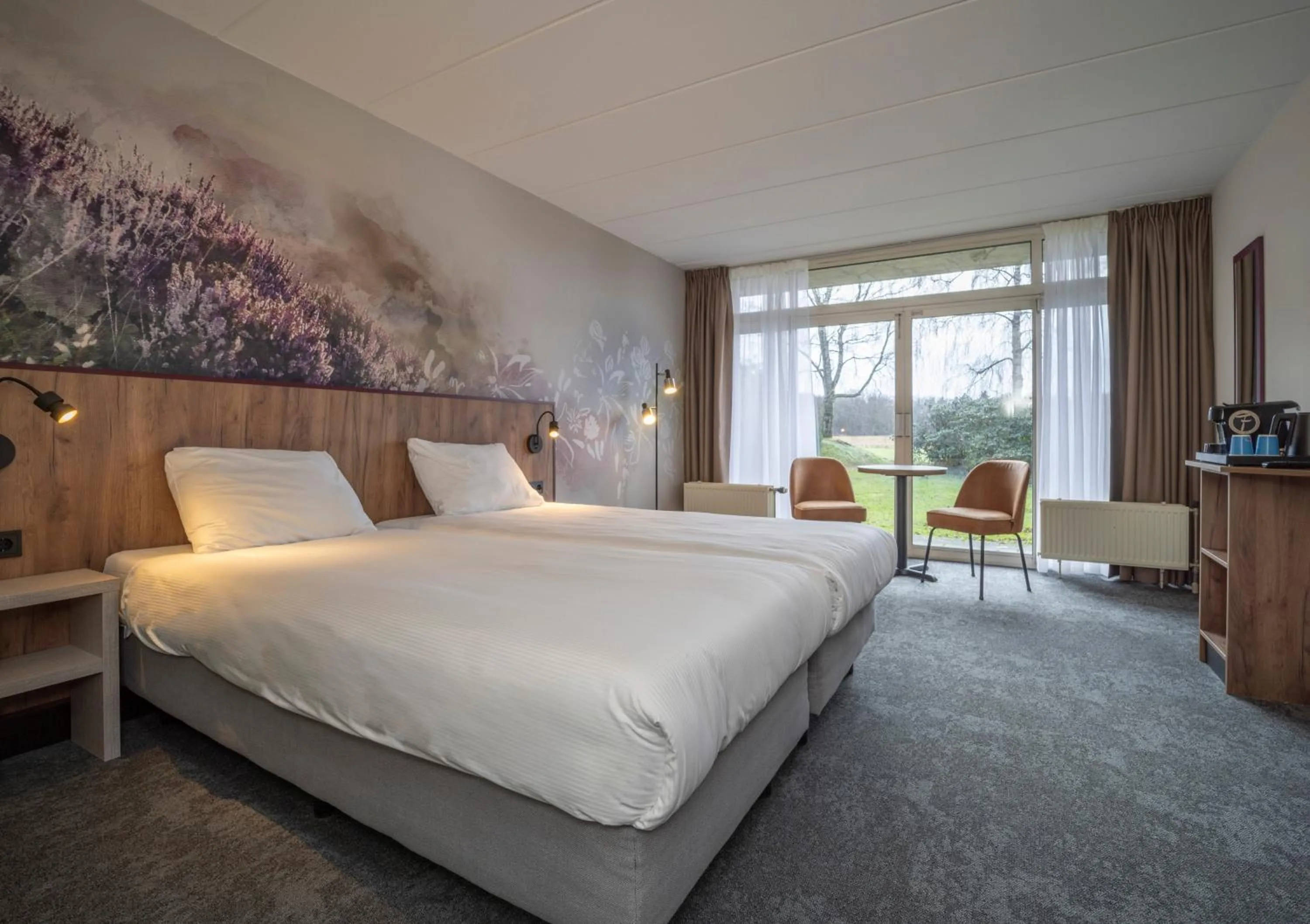 Photo of the whole room, Bed in Fletcher Hotel - Restaurant de Zeegser Duinen