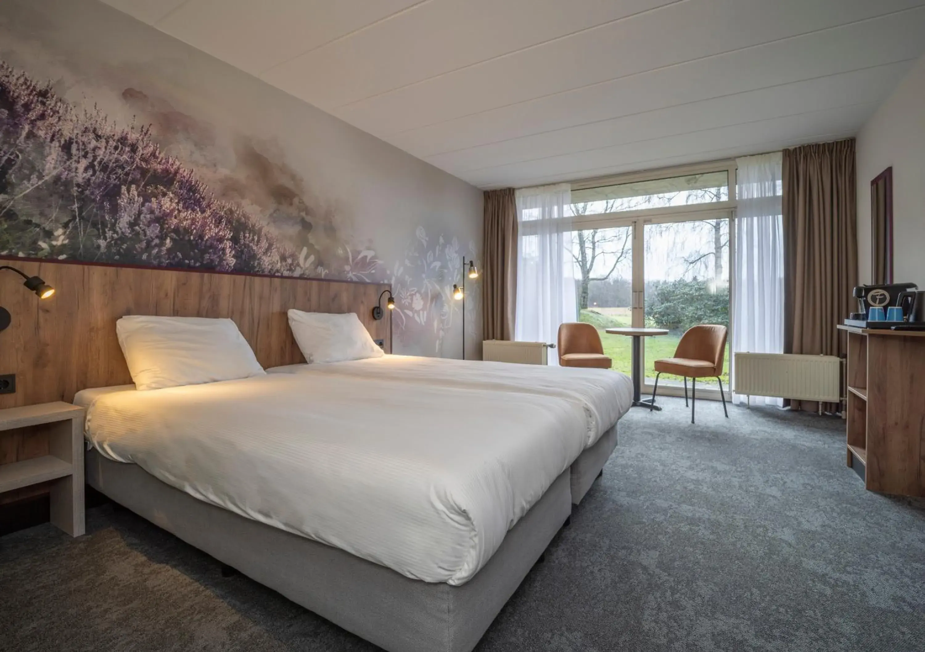 Photo of the whole room, Bed in Fletcher Hotel - Restaurant de Zeegser Duinen Photo of the whole room, Bed in Fletcher Hotel - Restaurant de Zeegser Duinen